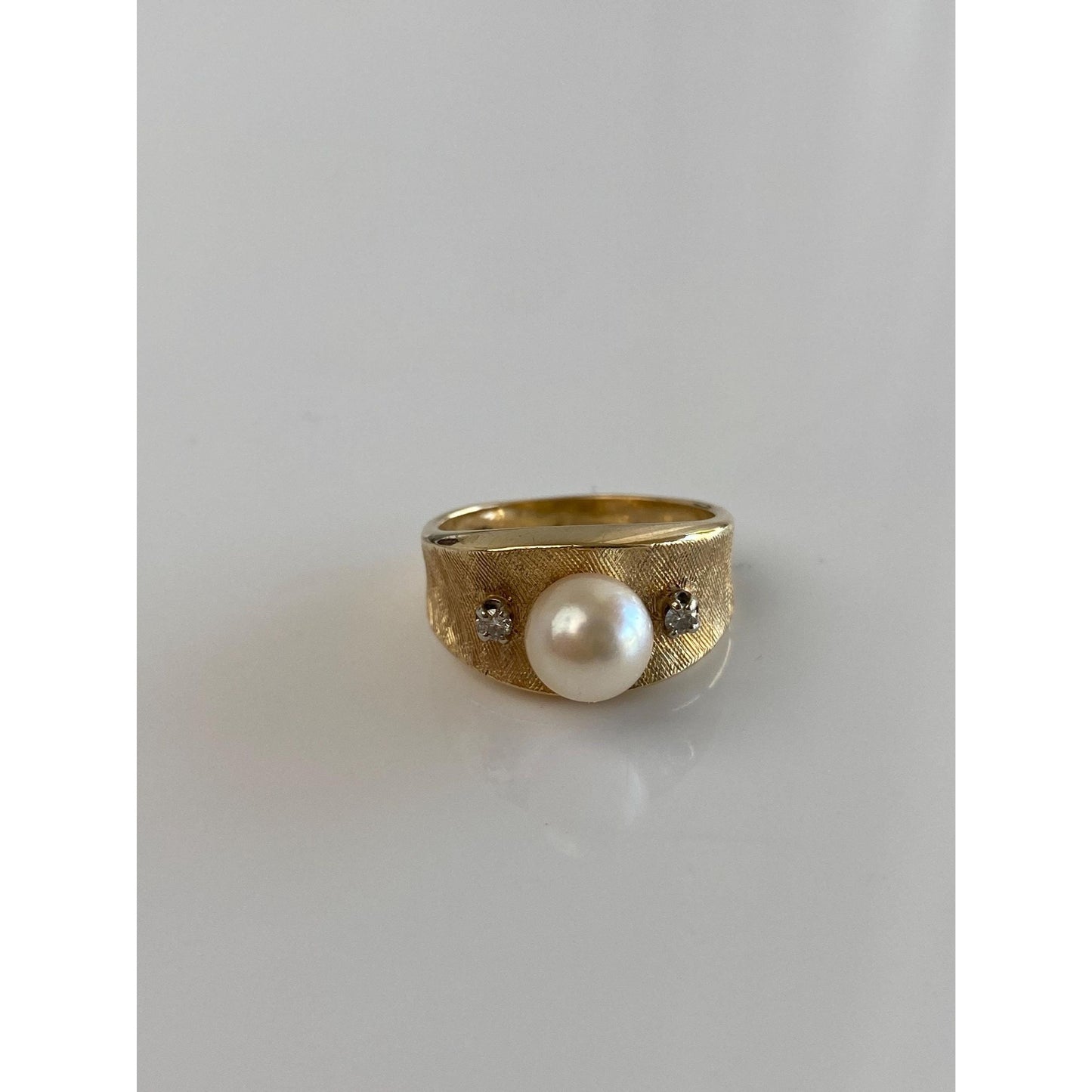 Vintage Solid 14k Yellow Gold Diamond Pearl Crosshatch Ring Band - Size 5.25