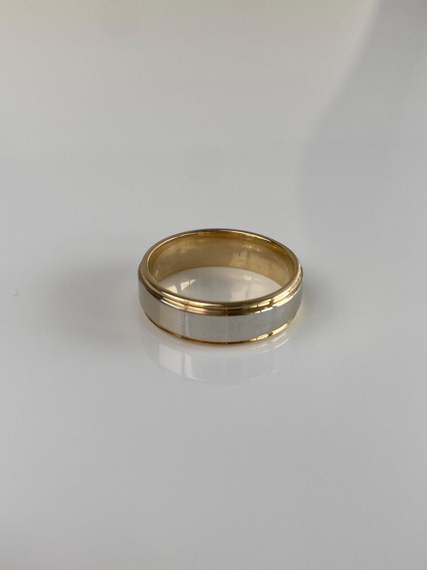Vintage Solid 14k White & Yellow Gold Ring Band - Size 6
