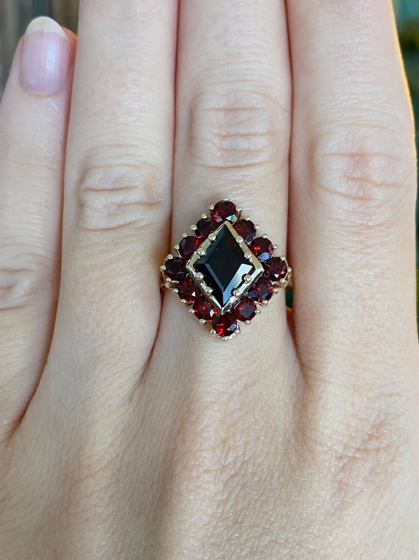 Vintage Solid 10k Yellow Gold Red Cubic Zirconia Halo Garnet Ring - Size 8