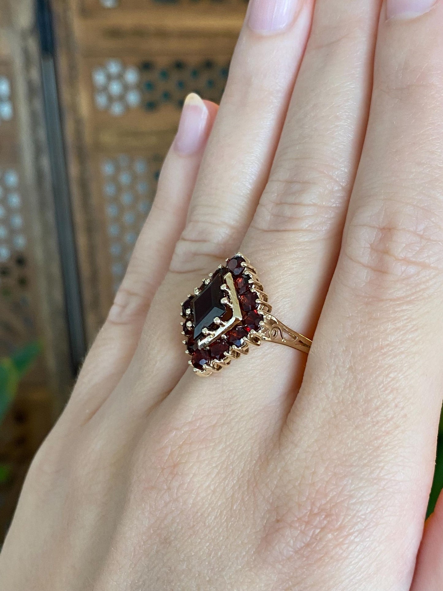 Vintage Solid 10k Yellow Gold Red Cubic Zirconia Halo Garnet Ring - Size 8