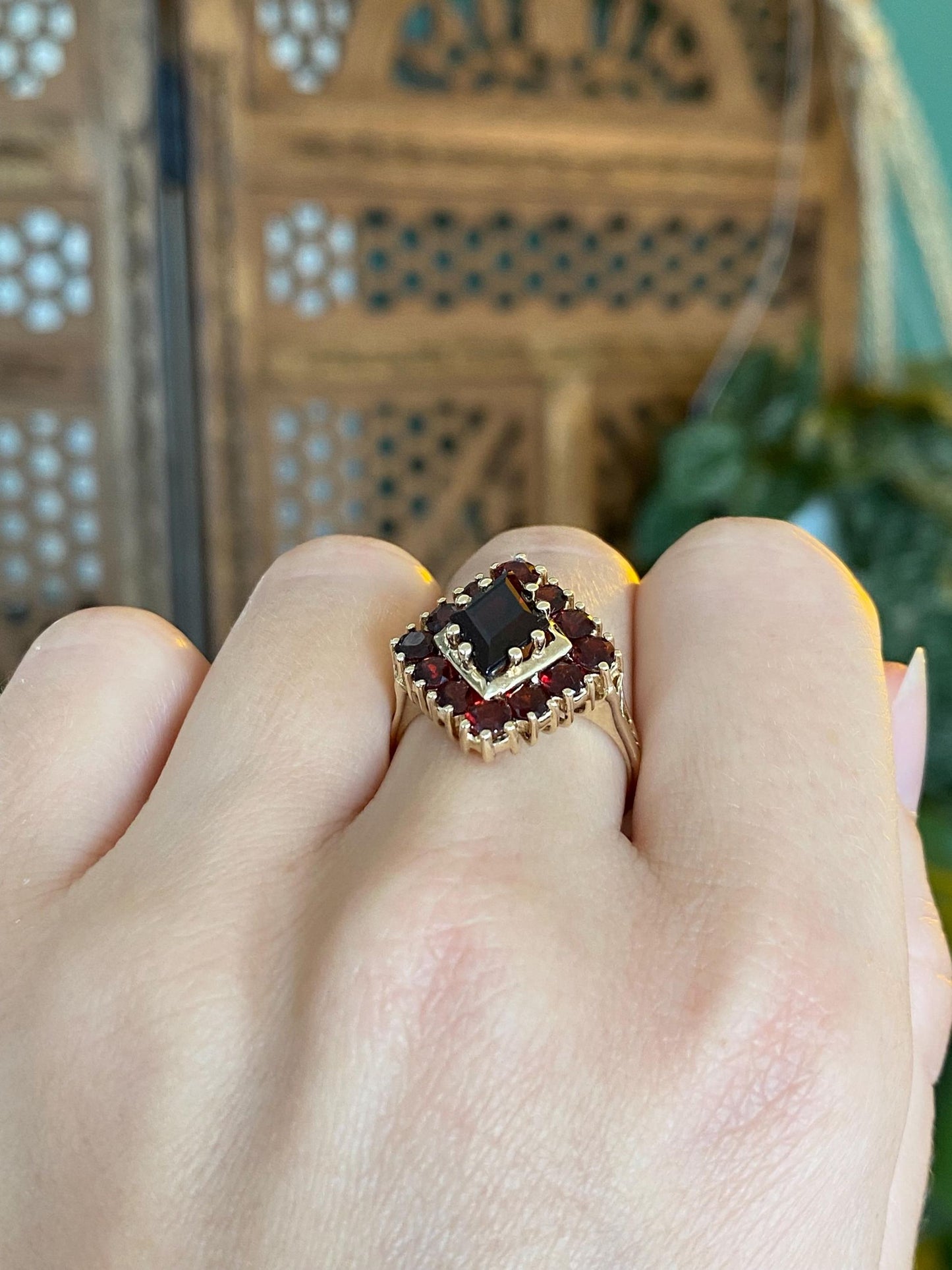 Vintage Solid 10k Yellow Gold Red Cubic Zirconia Halo Garnet Ring - Size 8