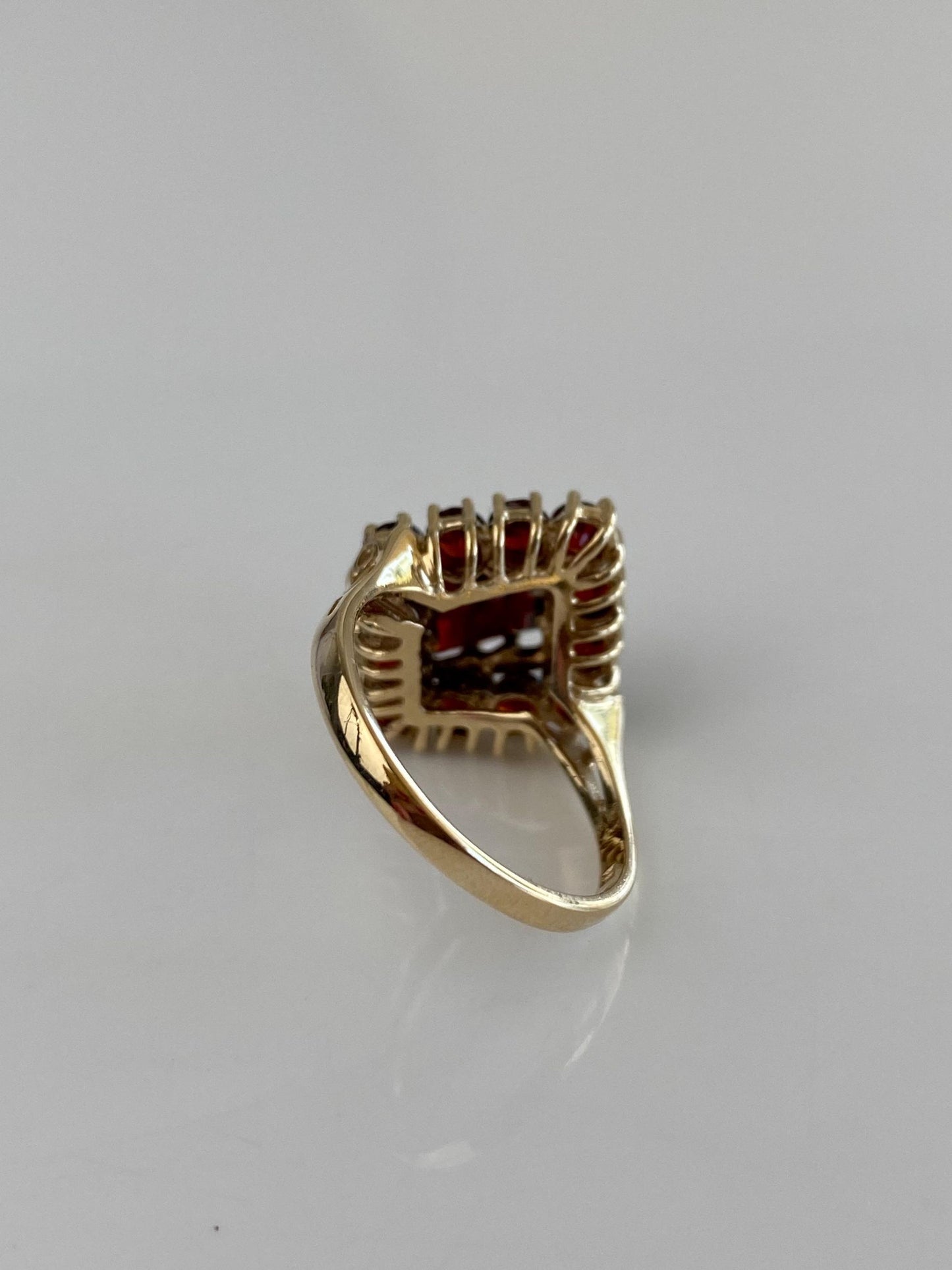 Vintage Solid 10k Yellow Gold Red Cubic Zirconia Halo Garnet Ring - Size 8