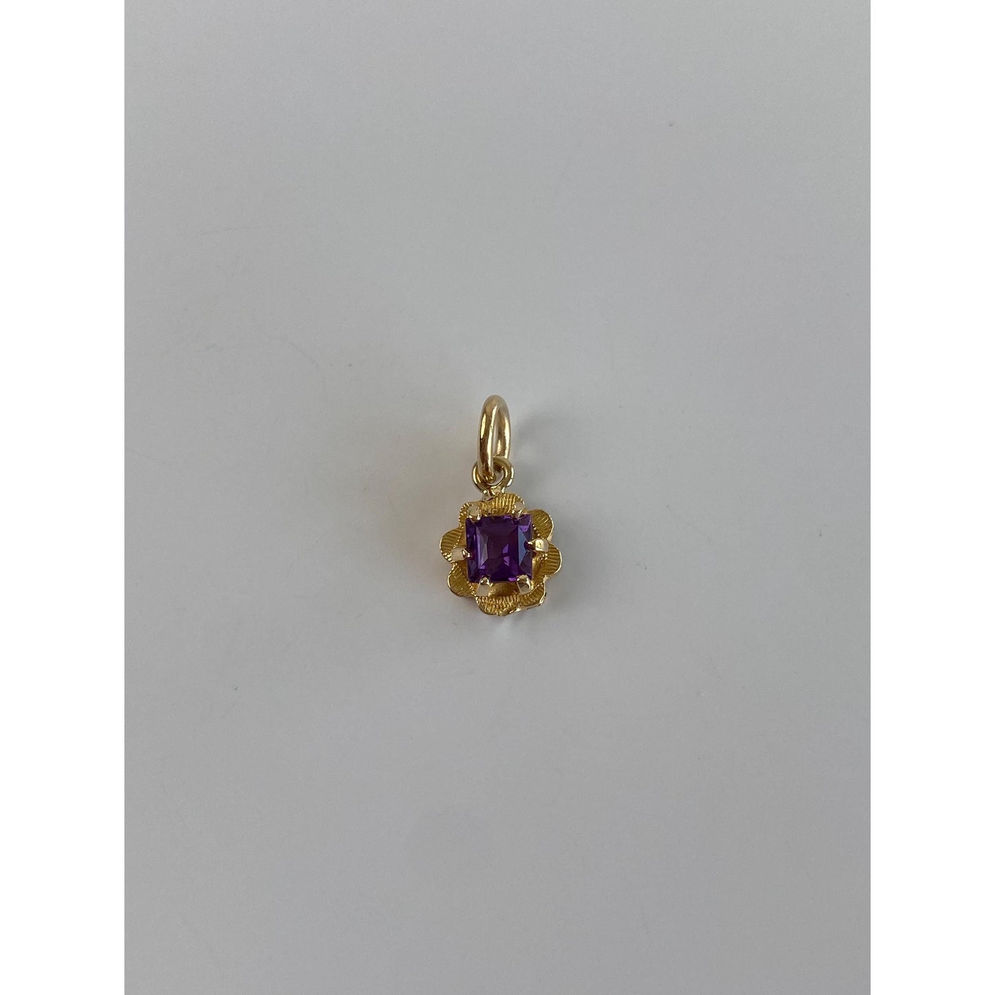 Vintage Solid 14k Yellow Gold Amethyst Ornate Round Charm