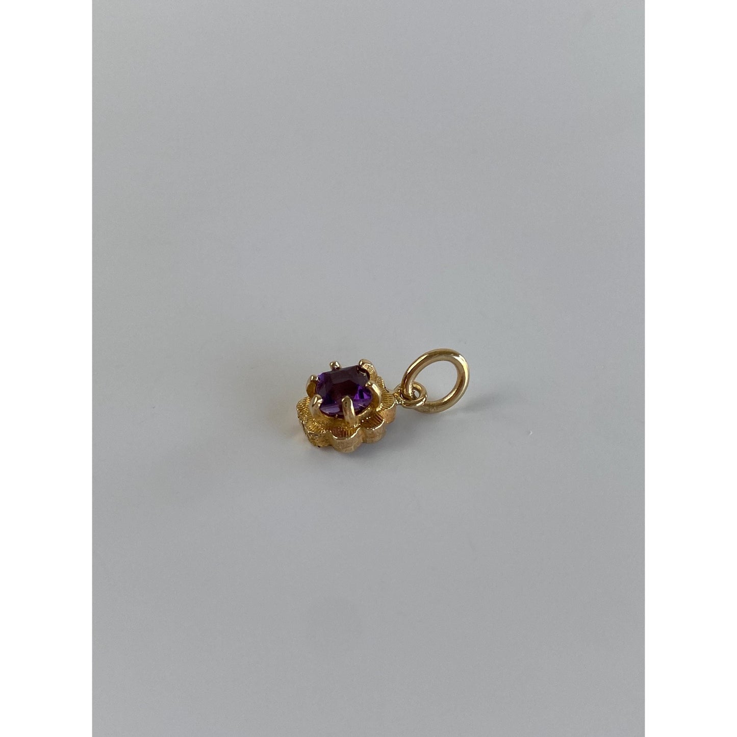Vintage Solid 14k Yellow Gold Amethyst Ornate Round Charm