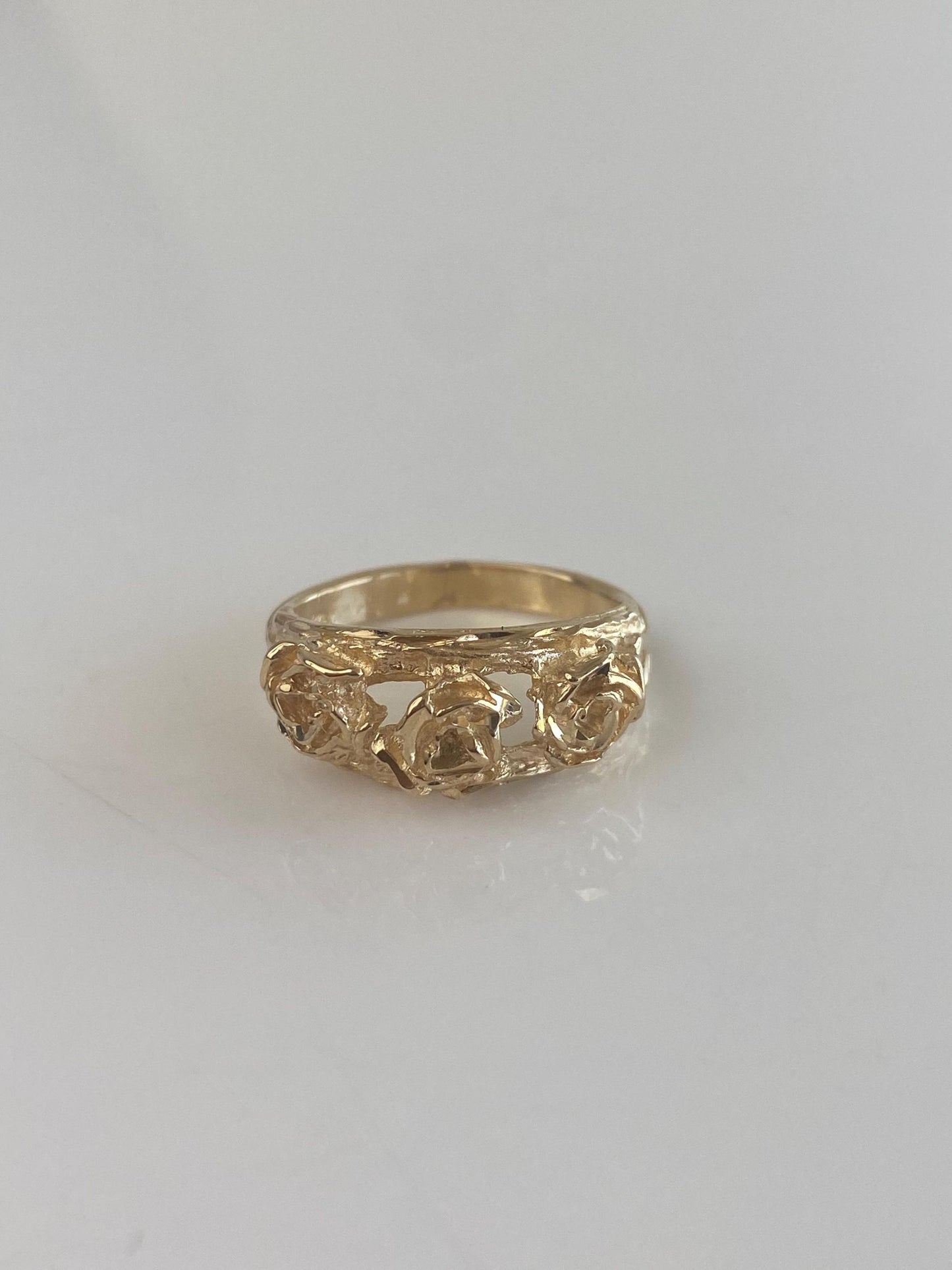 Vintage Solid 14k Yellow Gold Roses Ring - Size 6