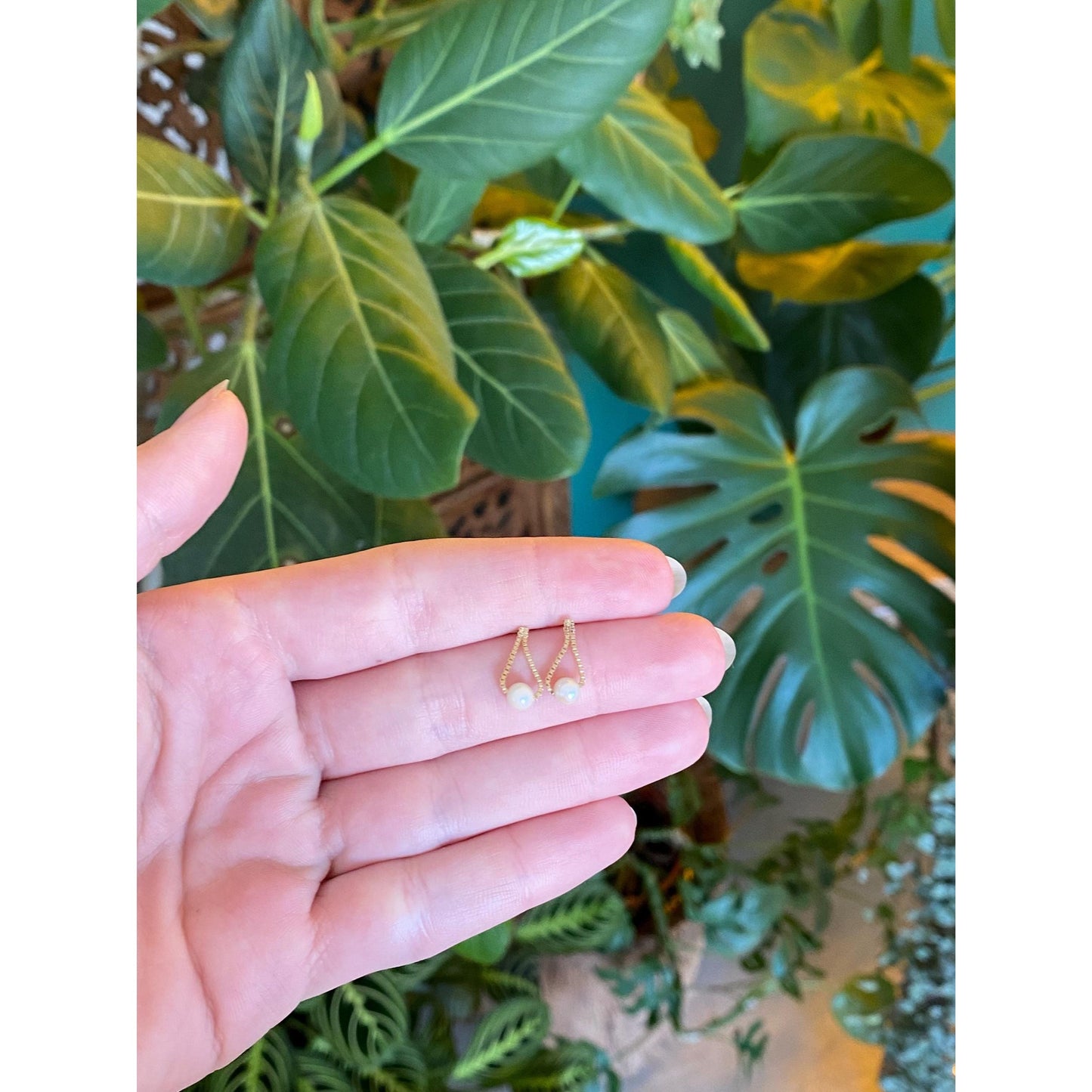 Vintage Solid 14k Yellow Gold Box Chain Pearl Dangle Stud Earrings