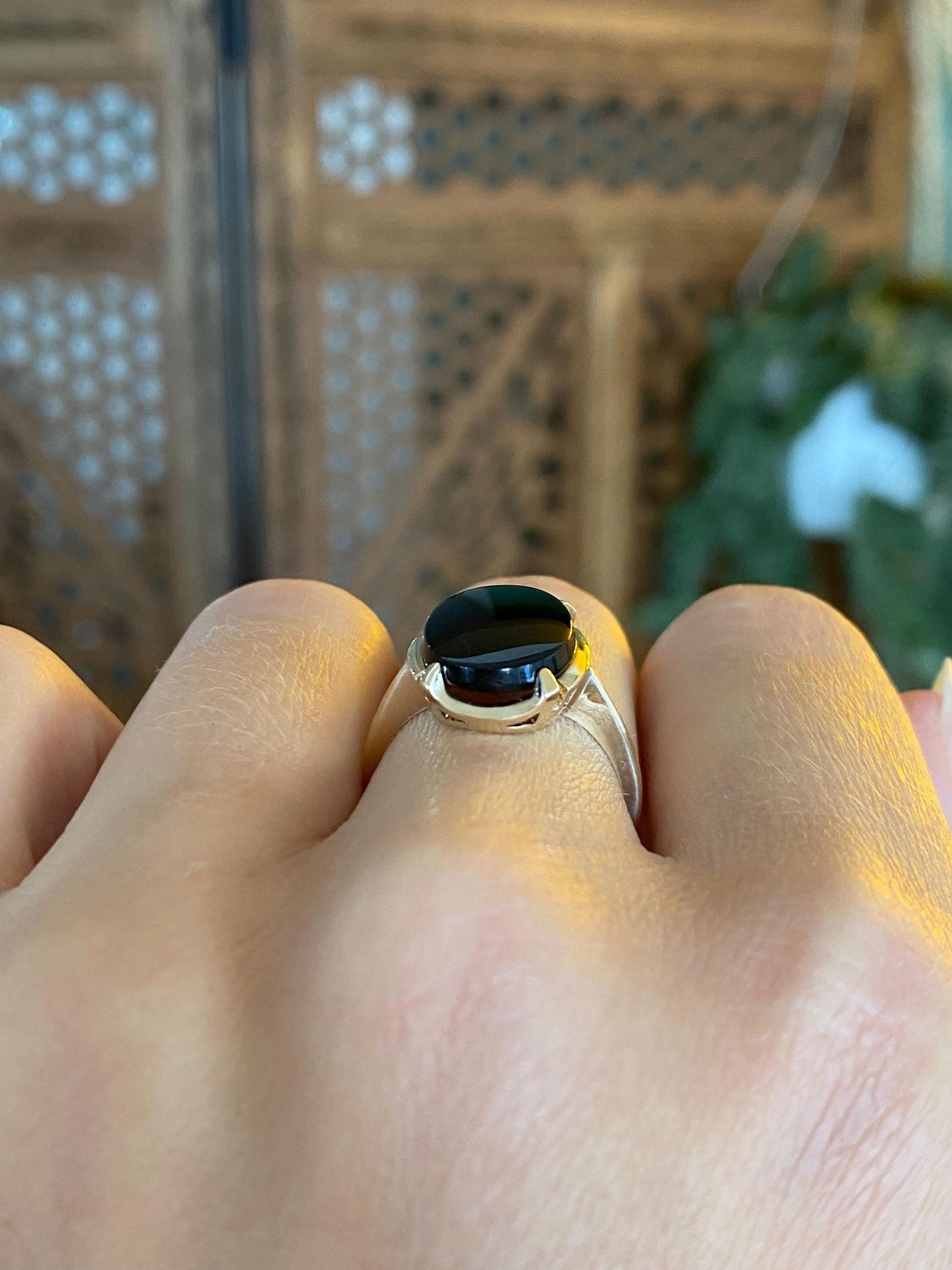 Vintage Solid 10k Yellow Gold Black Onyx Ring - Size 6