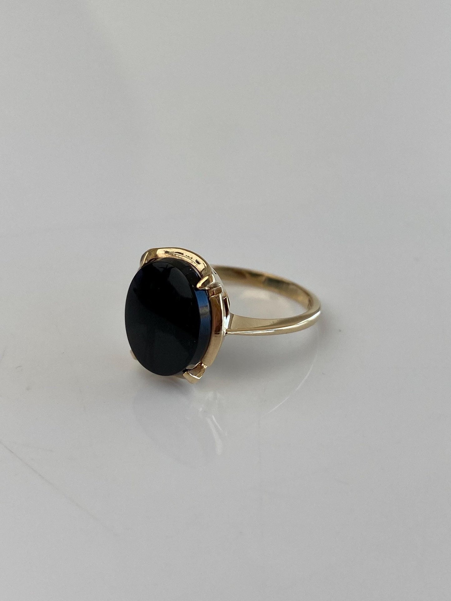 Vintage Solid 10k Yellow Gold Black Onyx Ring - Size 6