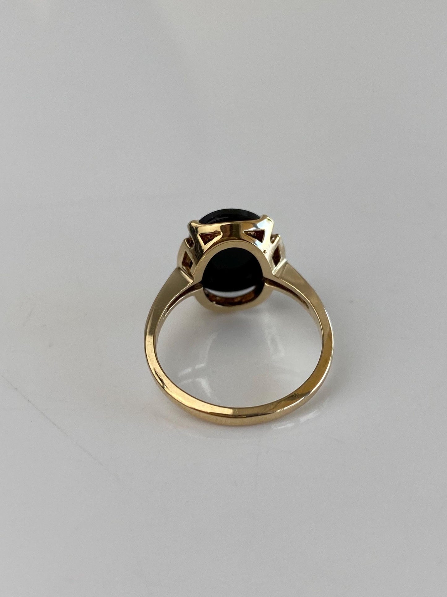 Vintage Solid 10k Yellow Gold Black Onyx Ring - Size 6