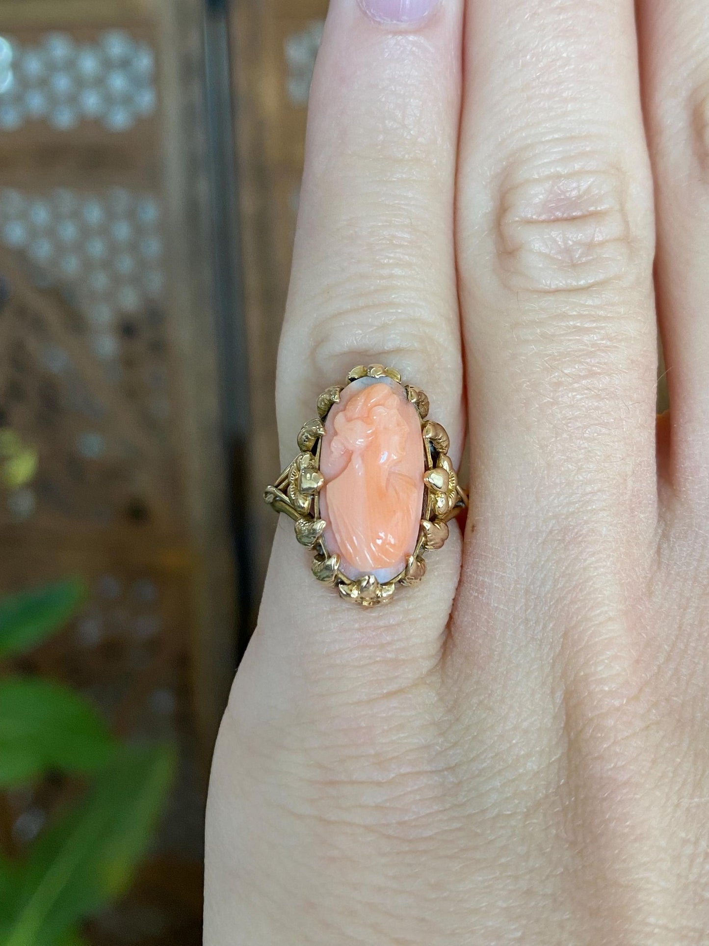 Vintage Solid 10k Yellow Gold Cameo Ring - Size 3