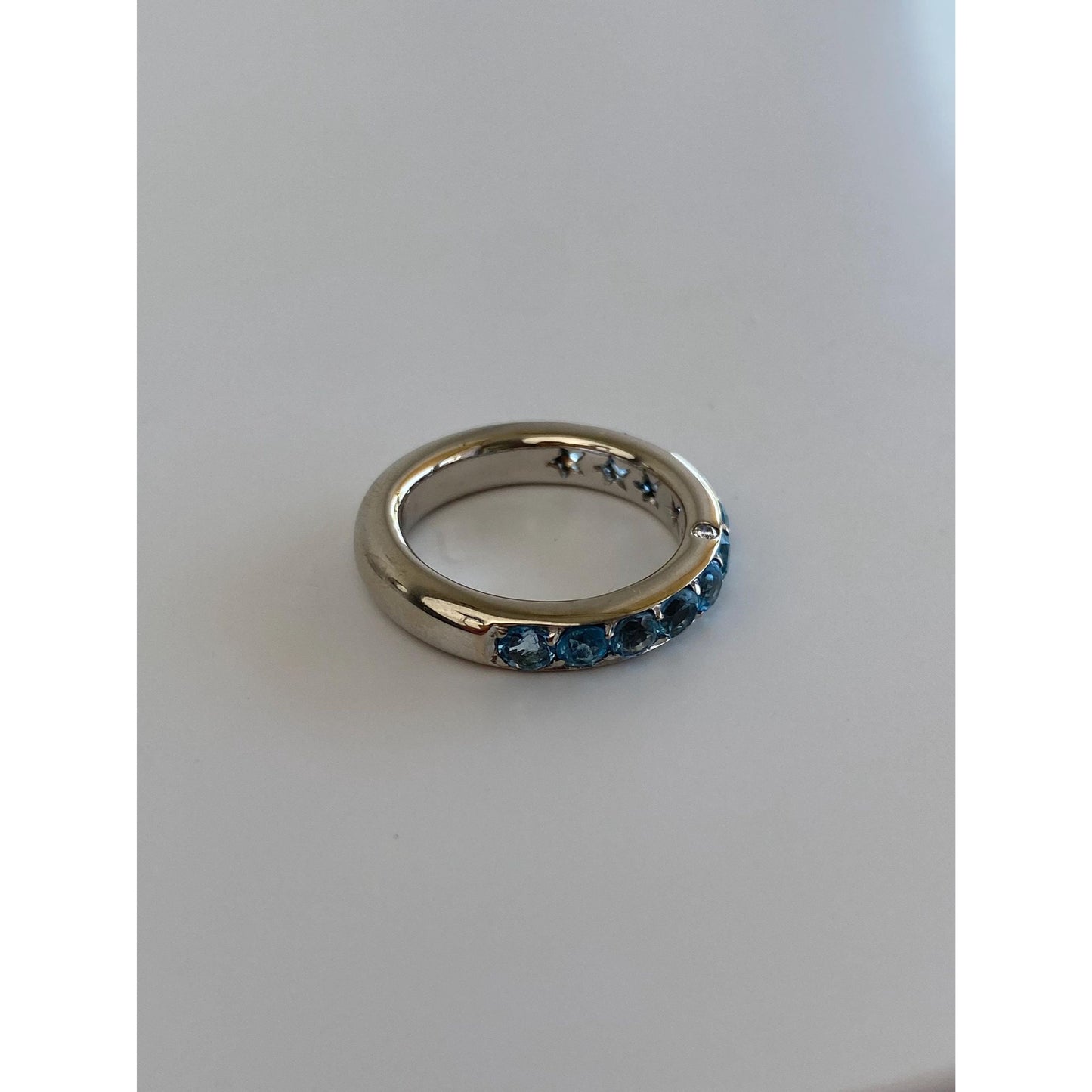 Vintage Solid 18k White Gold Topaz Ring Band - Size 5.75