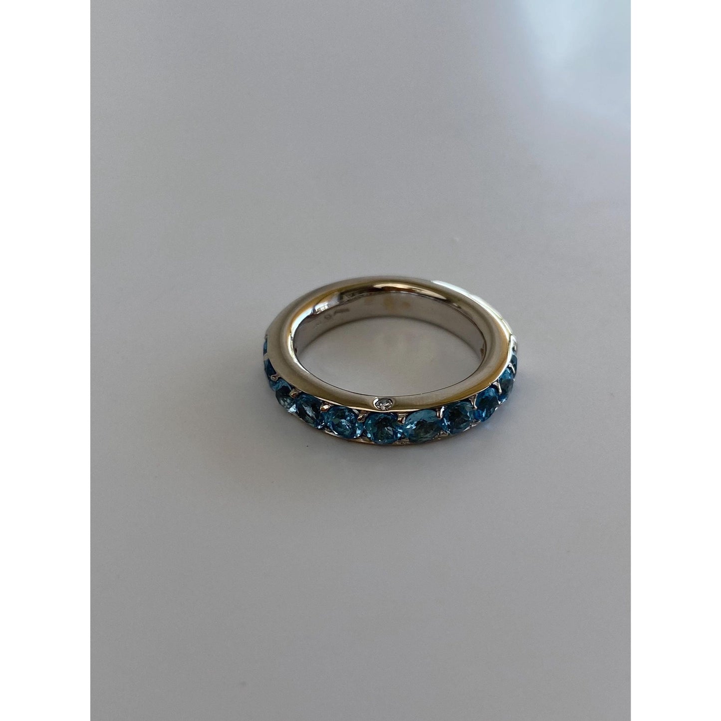 Vintage Solid 18k White Gold Topaz Ring Band - Size 5.75