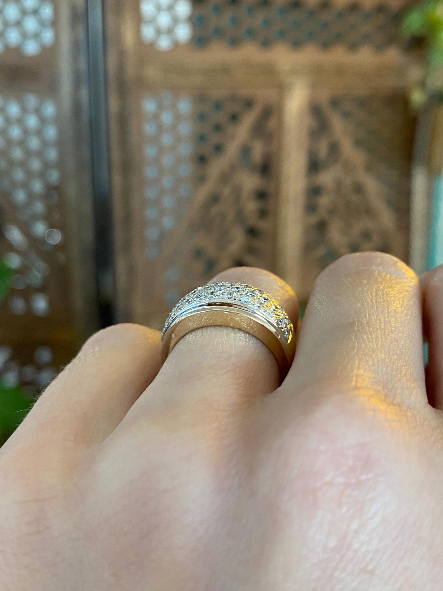 Vintage Solid 14k White & Yellow Gold Diamond Ring Band - Size 5.25