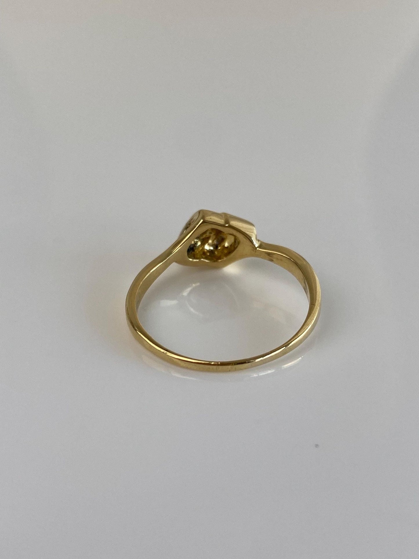 Vintage Solid 18k Yellow Gold Diamond Ring - Size 8.25