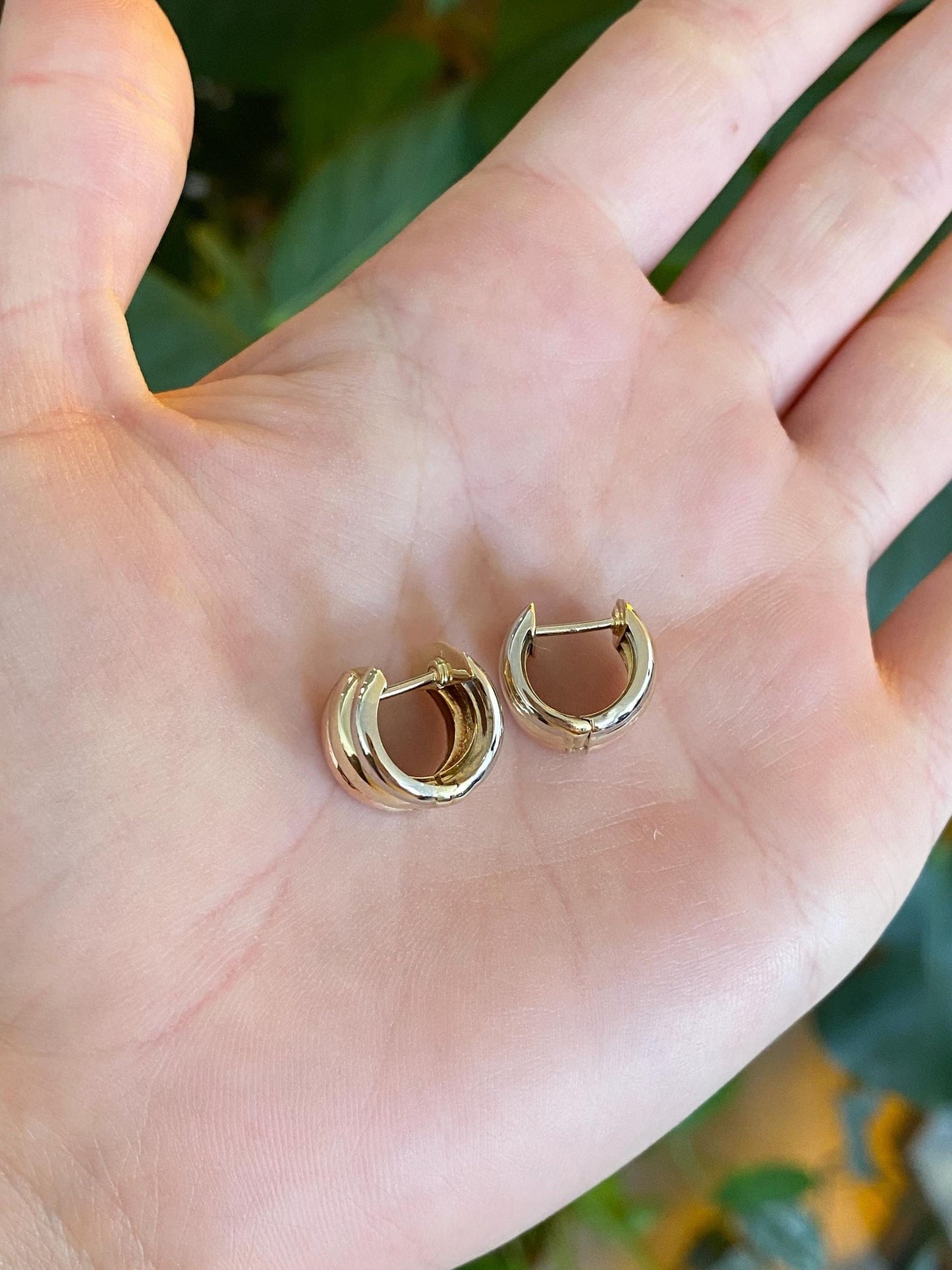 Vintage Solid 14k Tri Tone Gold Lined Chunky Huggie Hoop Earrings