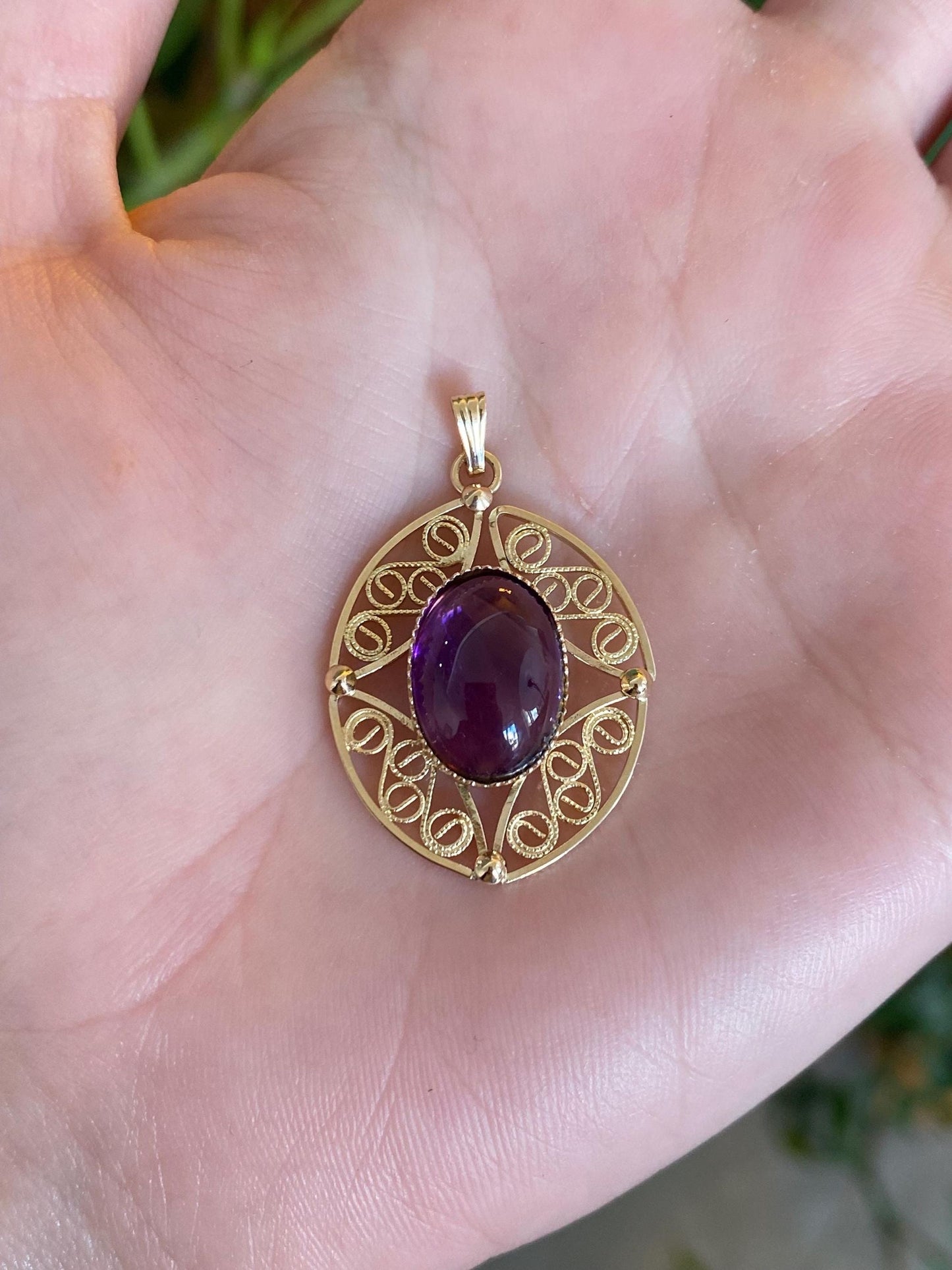 Vintage Solid 14k Yellow Gold Amethyst Cabochon Charm