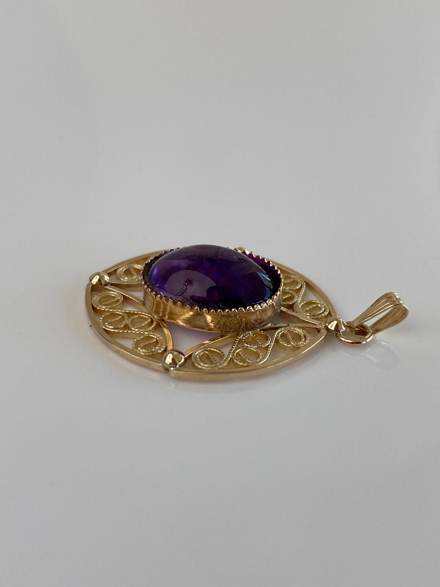Vintage Solid 14k Yellow Gold Amethyst Cabochon Charm
