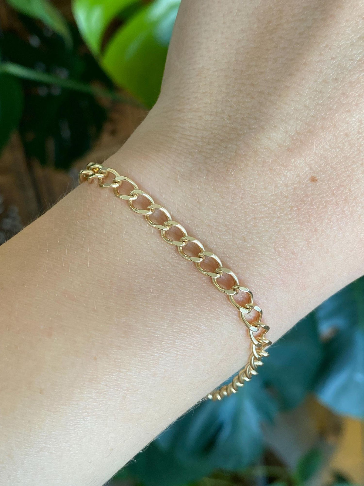 Vintage Solid 14k Yellow Gold Elongated Curb Chain Bracelet - 7.5 inches