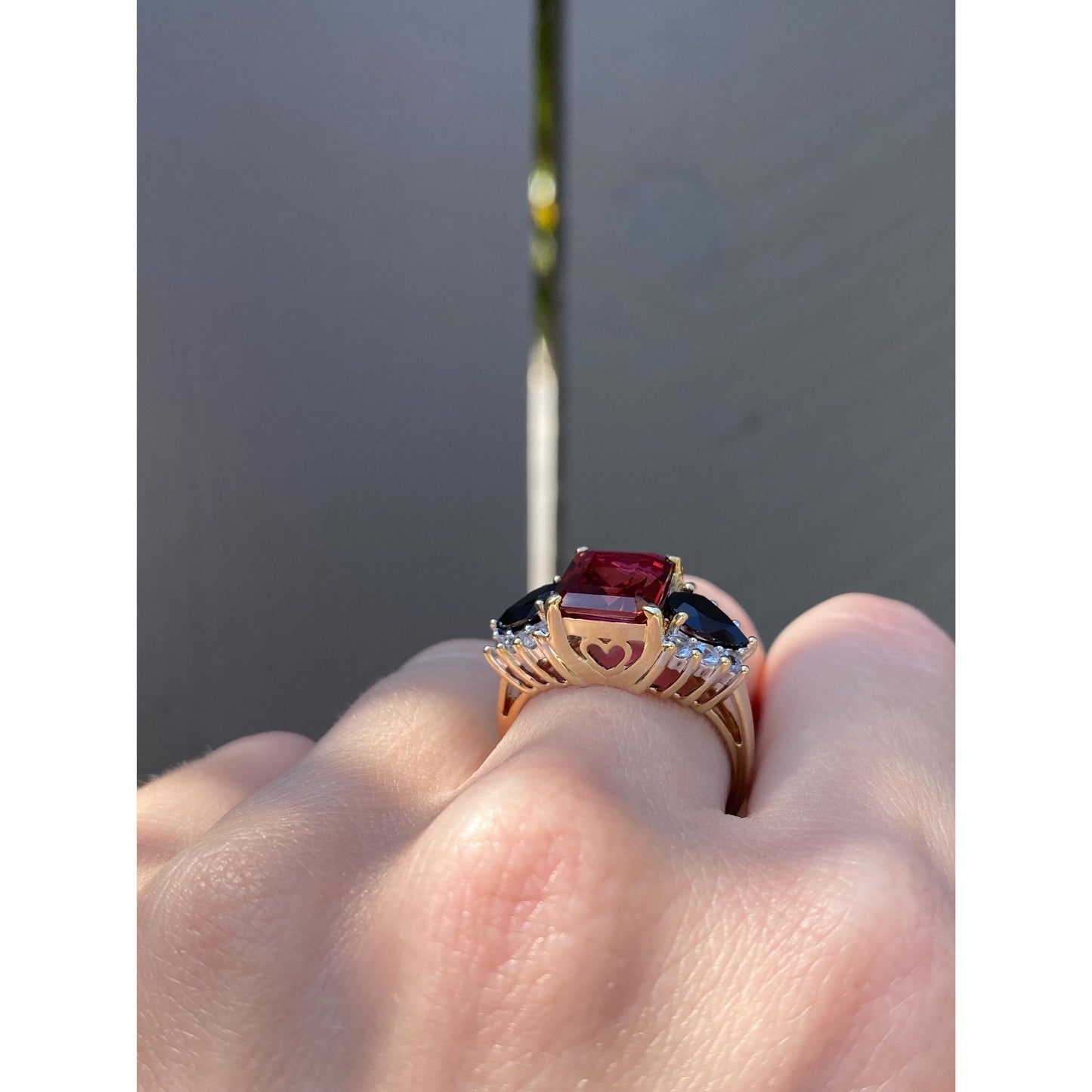 Vintage Solid 10k Yellow Gold Pink Tourmaline Onyx & Clear Quartz Ring - Size 7.75