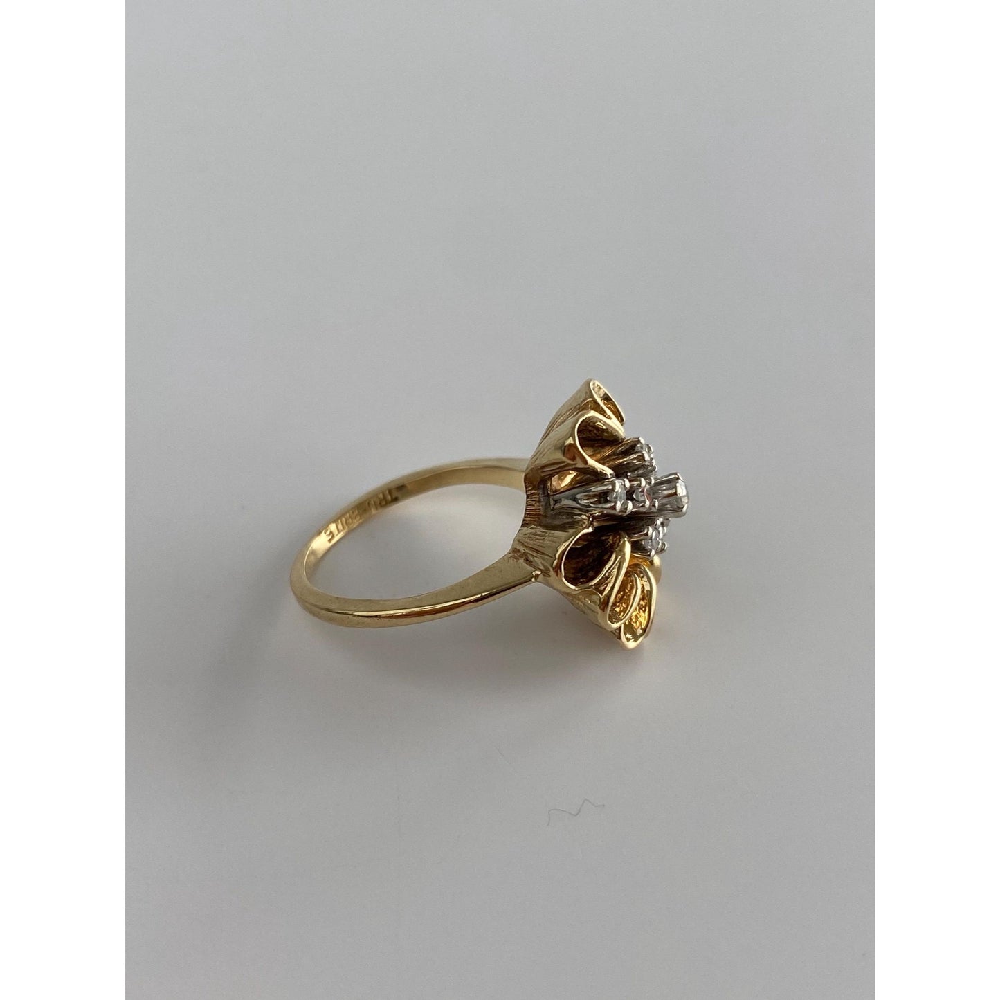 Vintage Solid 14k Yellow Gold Diamond Cluster Flower Ring - Size 4.25
