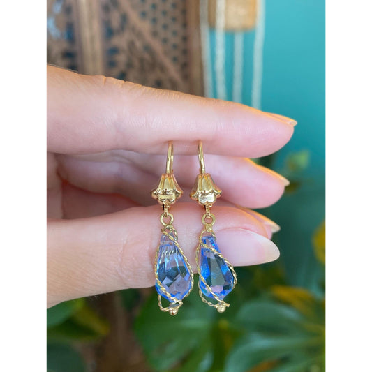 Vintage 18k Yellow Gold Light Blue Cubic Zirconia Dangle Earrings