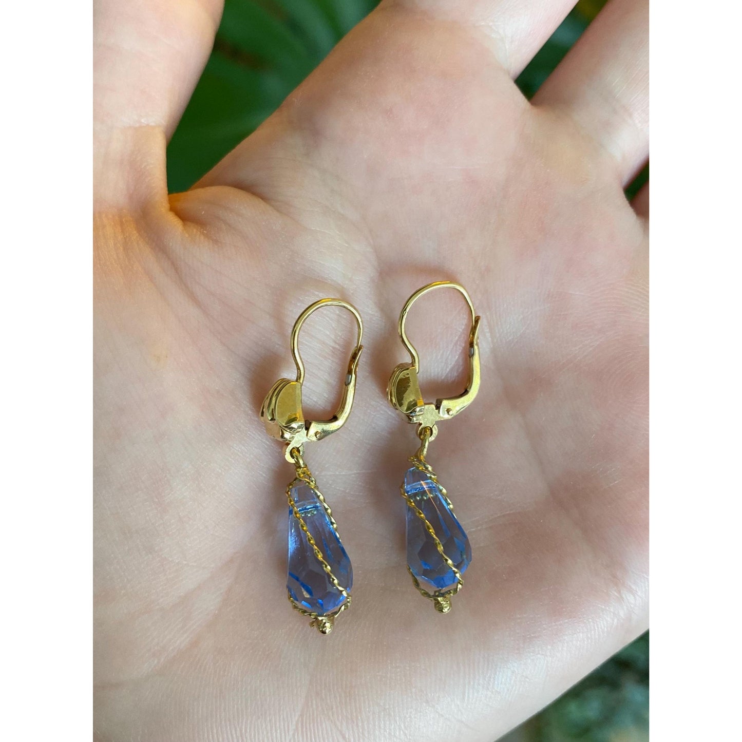 Vintage 18k Yellow Gold Light Blue Cubic Zirconia Dangle Earrings