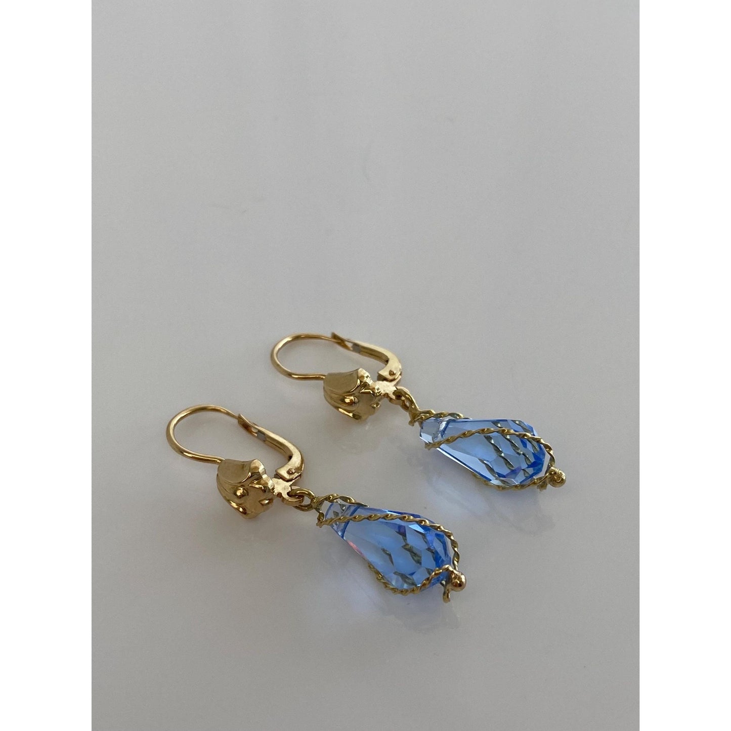 Vintage 18k Yellow Gold Light Blue Cubic Zirconia Dangle Earrings
