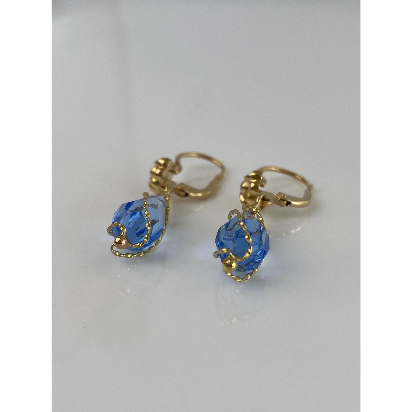 Vintage 18k Yellow Gold Light Blue Cubic Zirconia Dangle Earrings