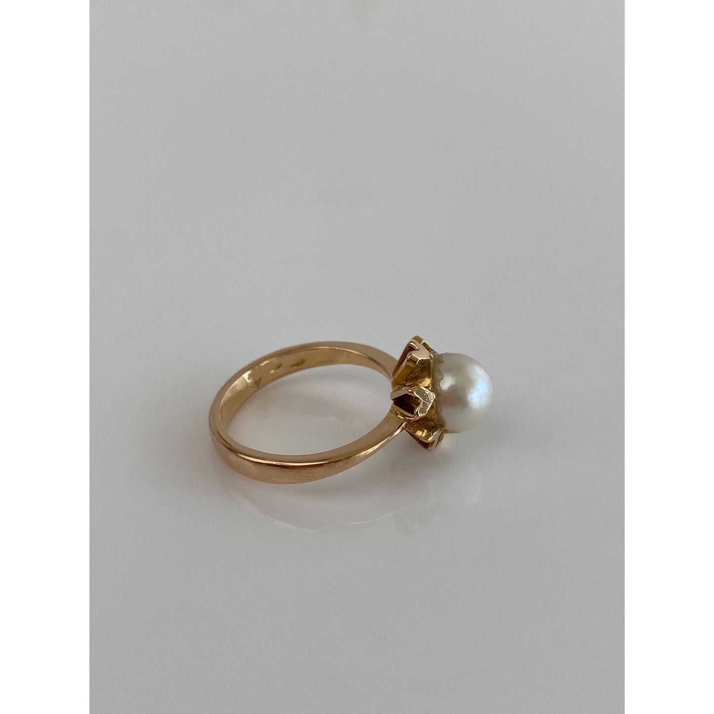 Vintage Solid 18k Yellow Gold Pearl Heart Ring - Size 6.5
