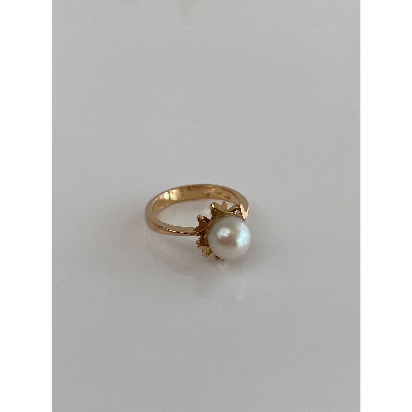 Vintage Solid 18k Yellow Gold Pearl Heart Ring - Size 6.5