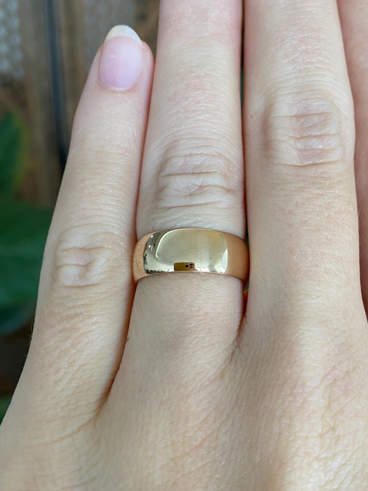 Vintage Solid 14k Yellow Gold Ring Band - Size 5.75