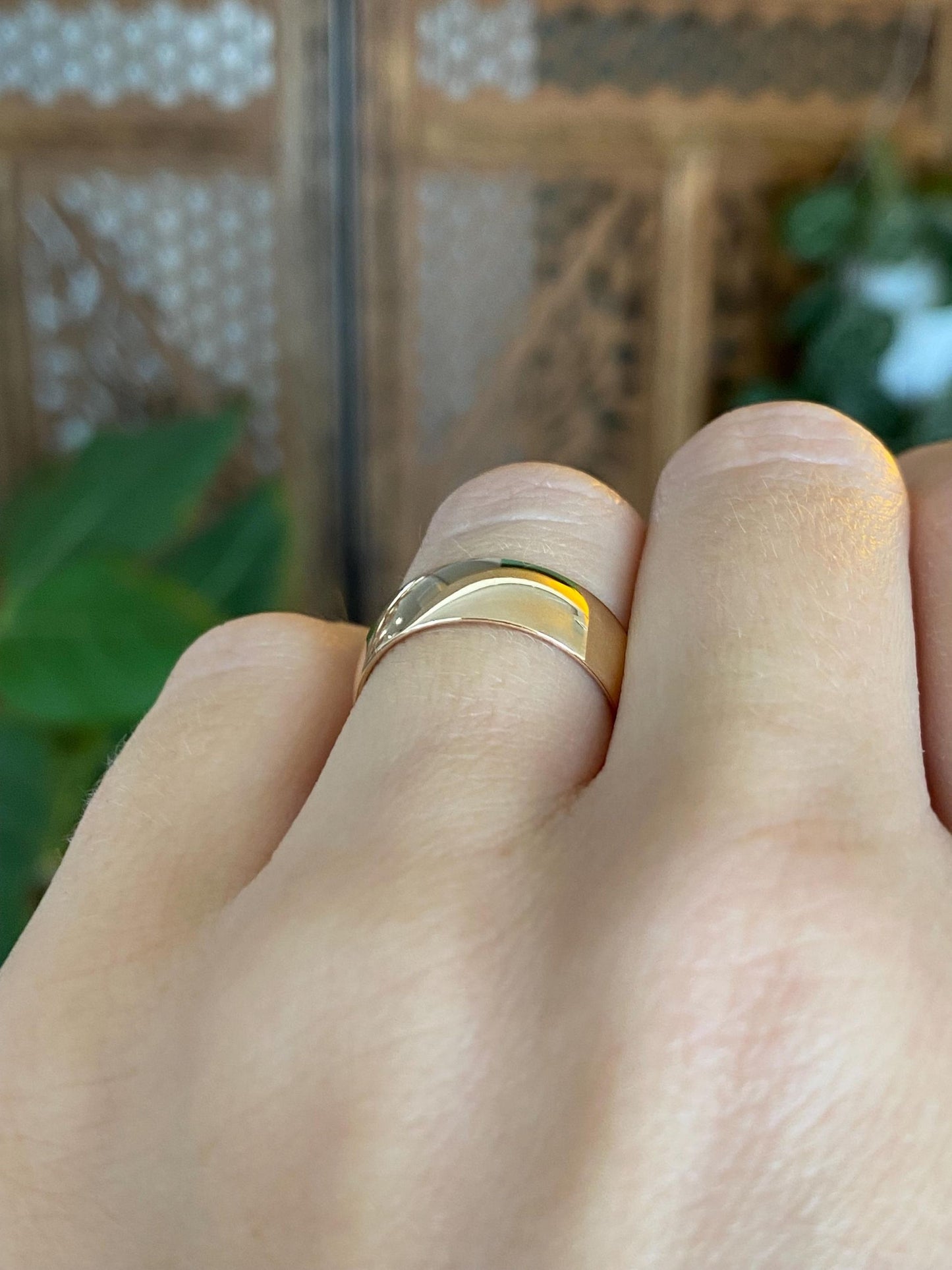 Vintage Solid 14k Yellow Gold Ring Band - Size 5.75