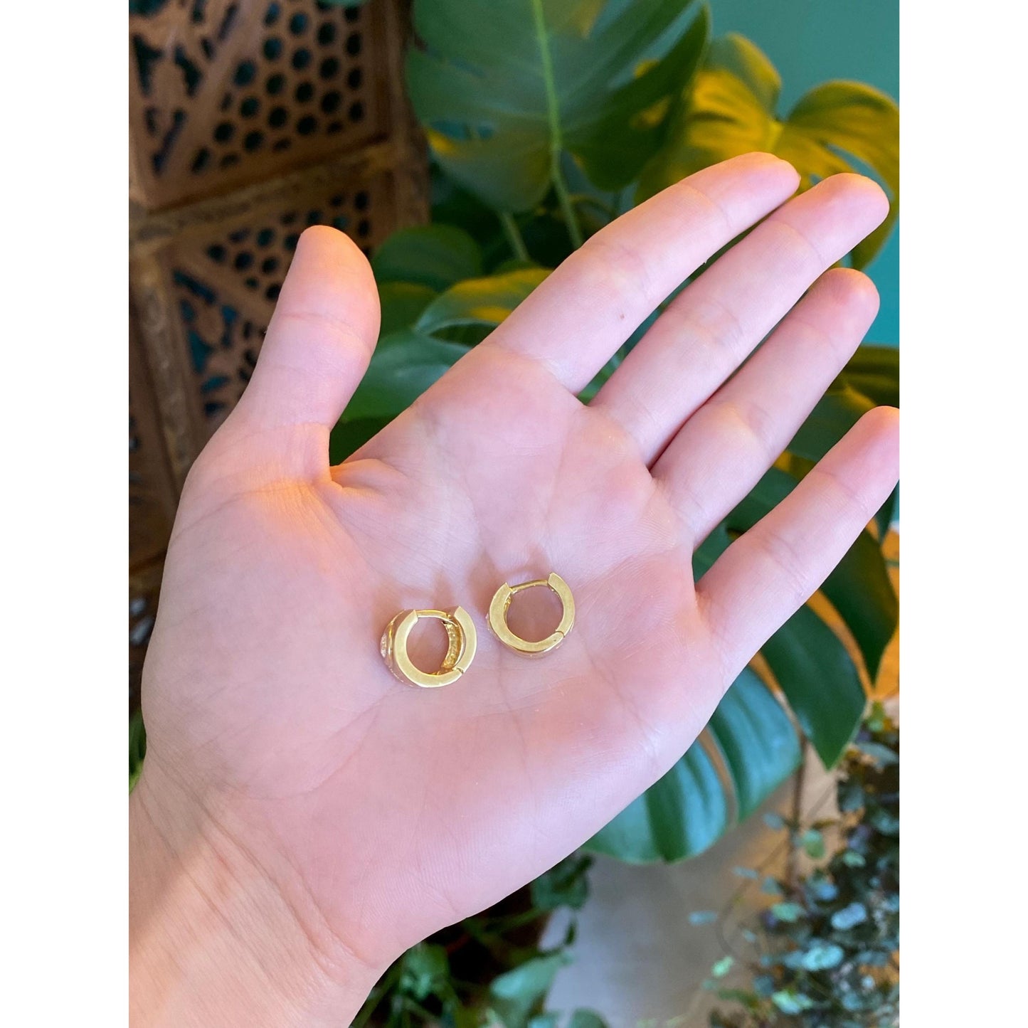 Vintage Solid 14k Yellow Gold Cubic Zirconia Hoop Earrings