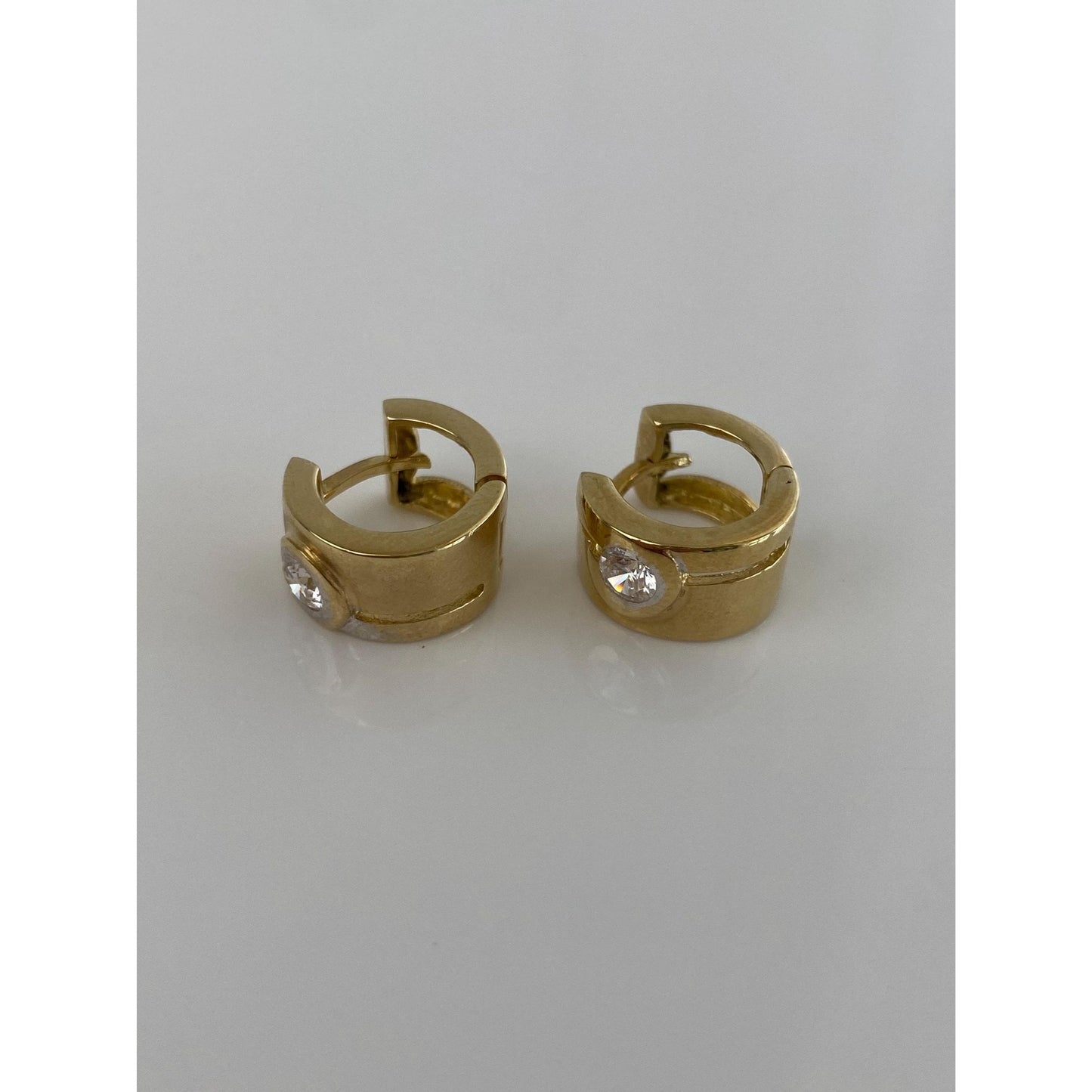 Vintage Solid 14k Yellow Gold Cubic Zirconia Hoop Earrings