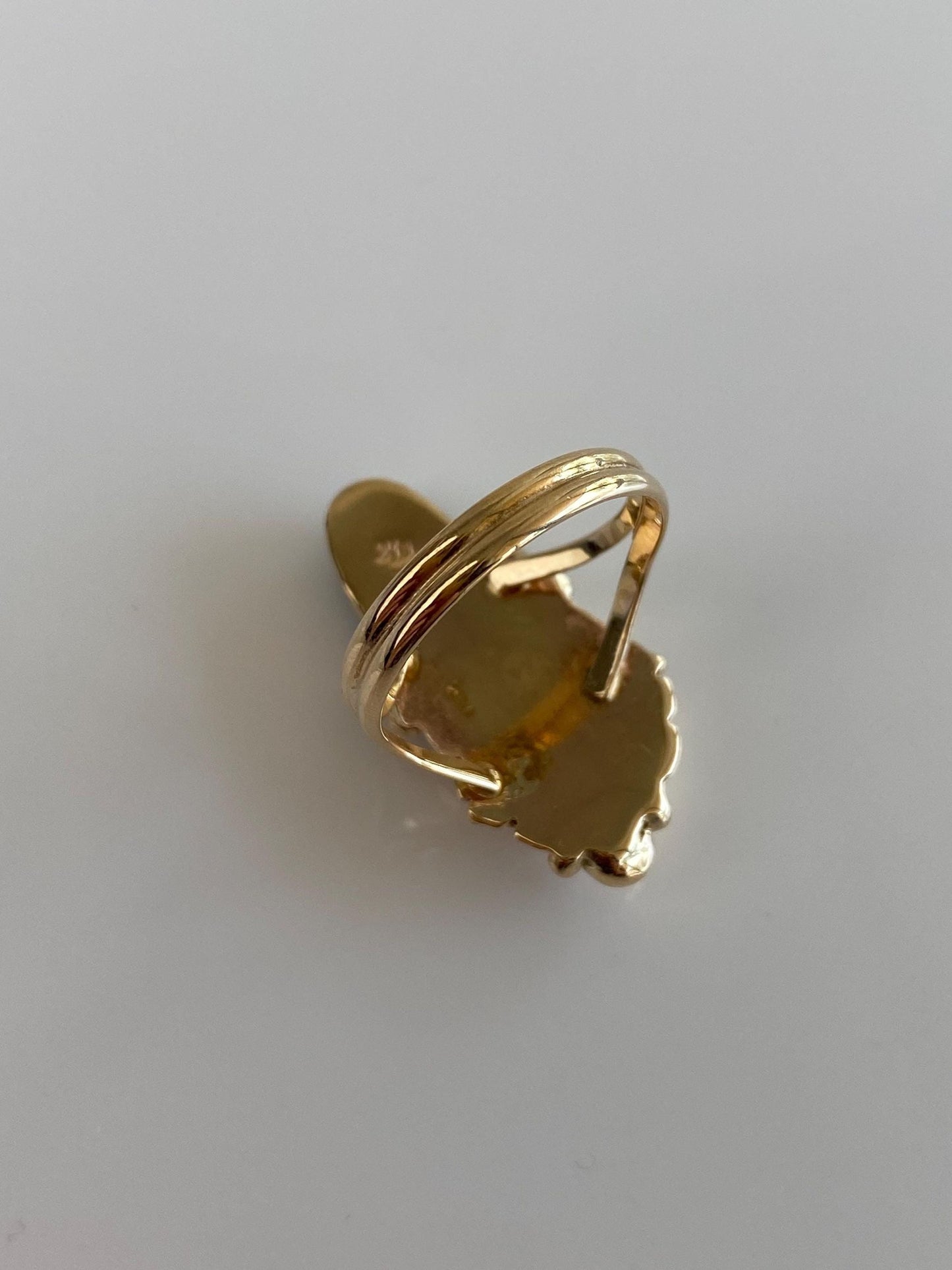 Vintage Solid 14k Yellow Gold Malachite Leaves Ring - Size 6.75