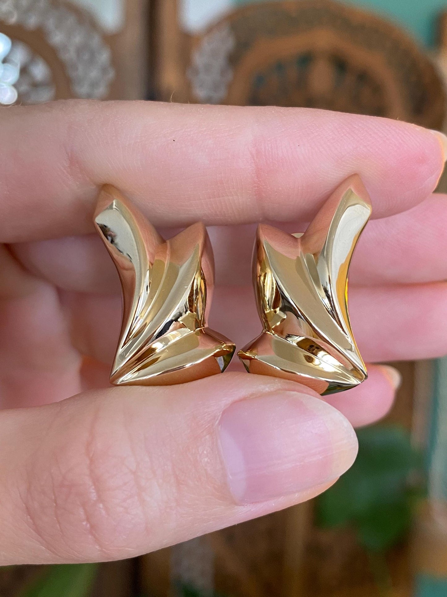 Vintage 14k Yellow Gold Domed Design Stud Earrings