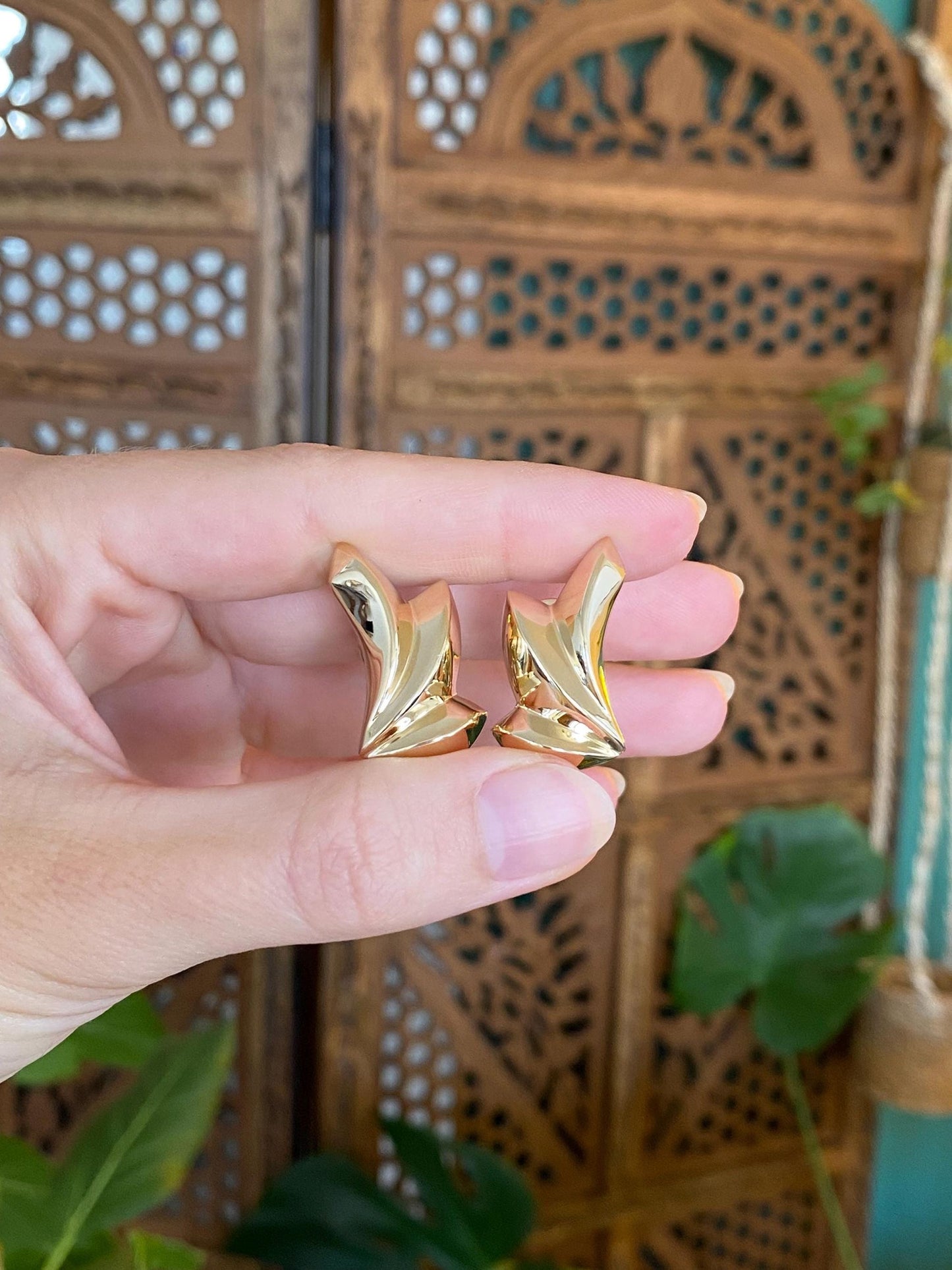 Vintage 14k Yellow Gold Domed Design Stud Earrings