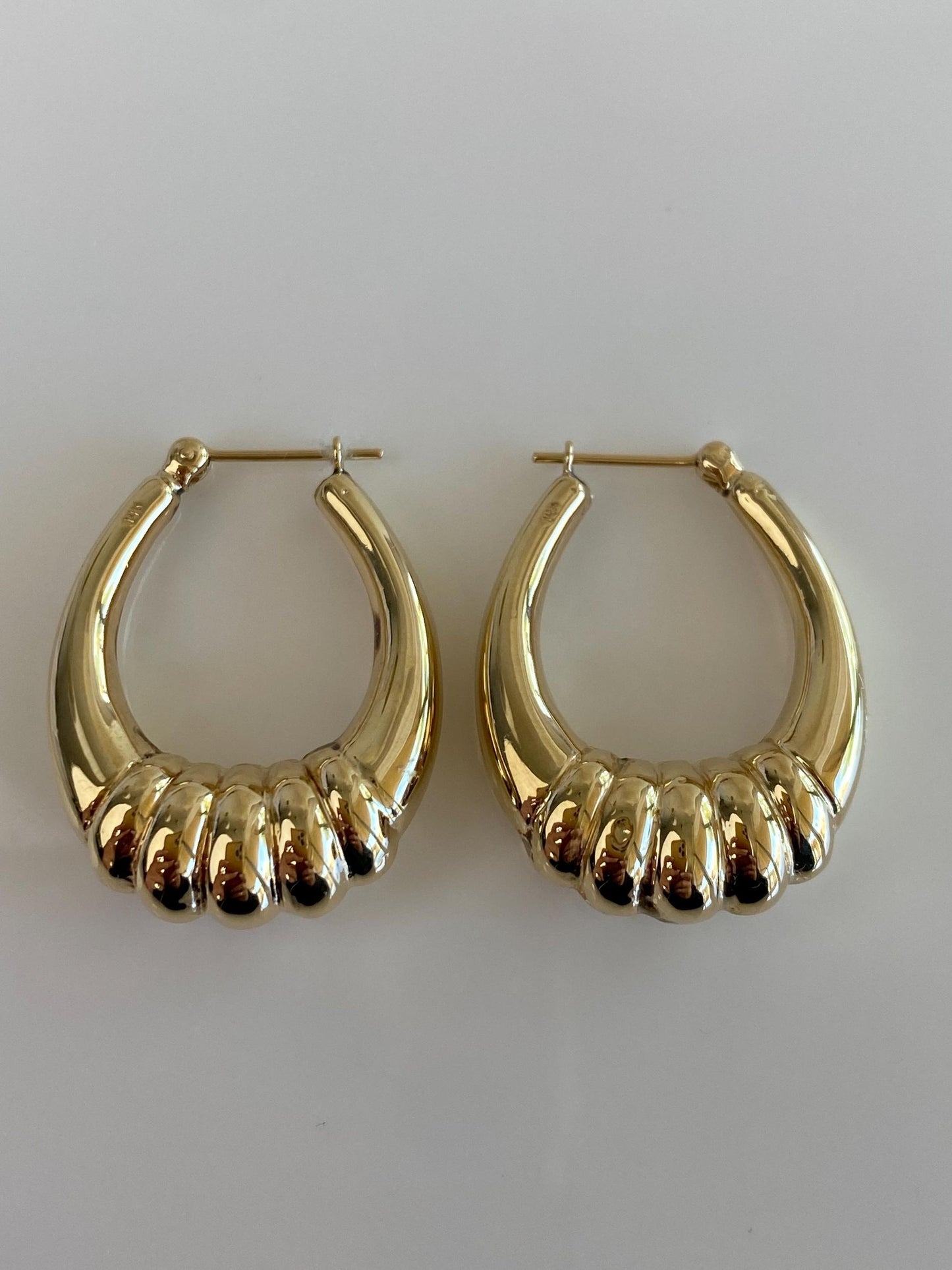 Vintage 14k Yellow Gold Scalloped Bottom Hoop Earrings