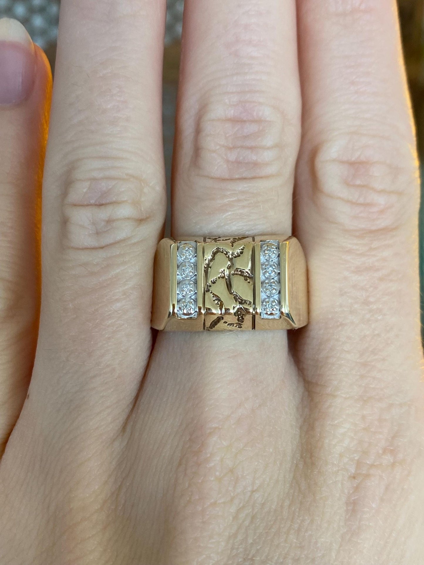 Vintage Solid 10k Yellow Gold Diamond Nugget Ring Band - Size 10.75