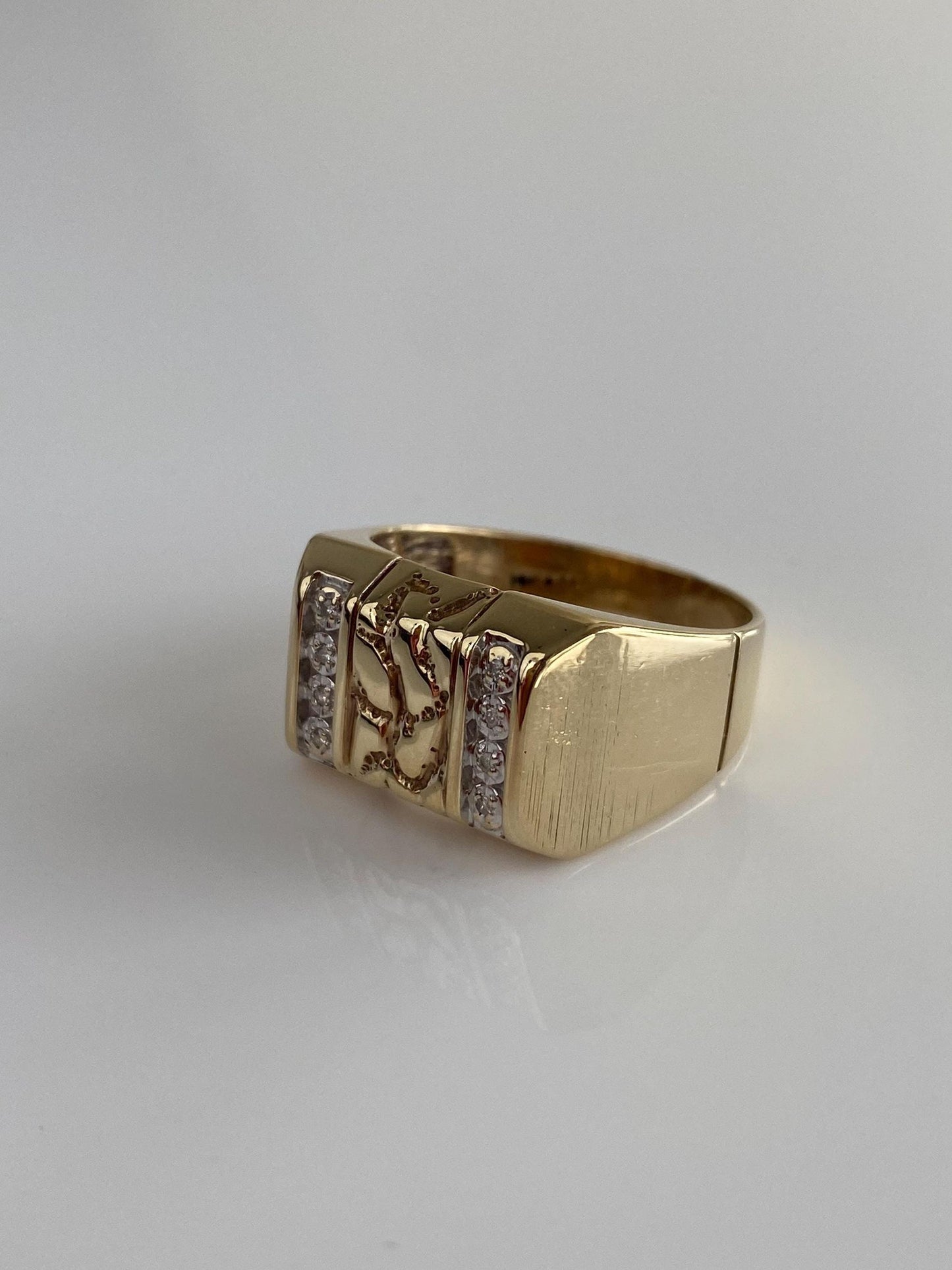 Vintage Solid 10k Yellow Gold Diamond Nugget Ring Band - Size 10.75