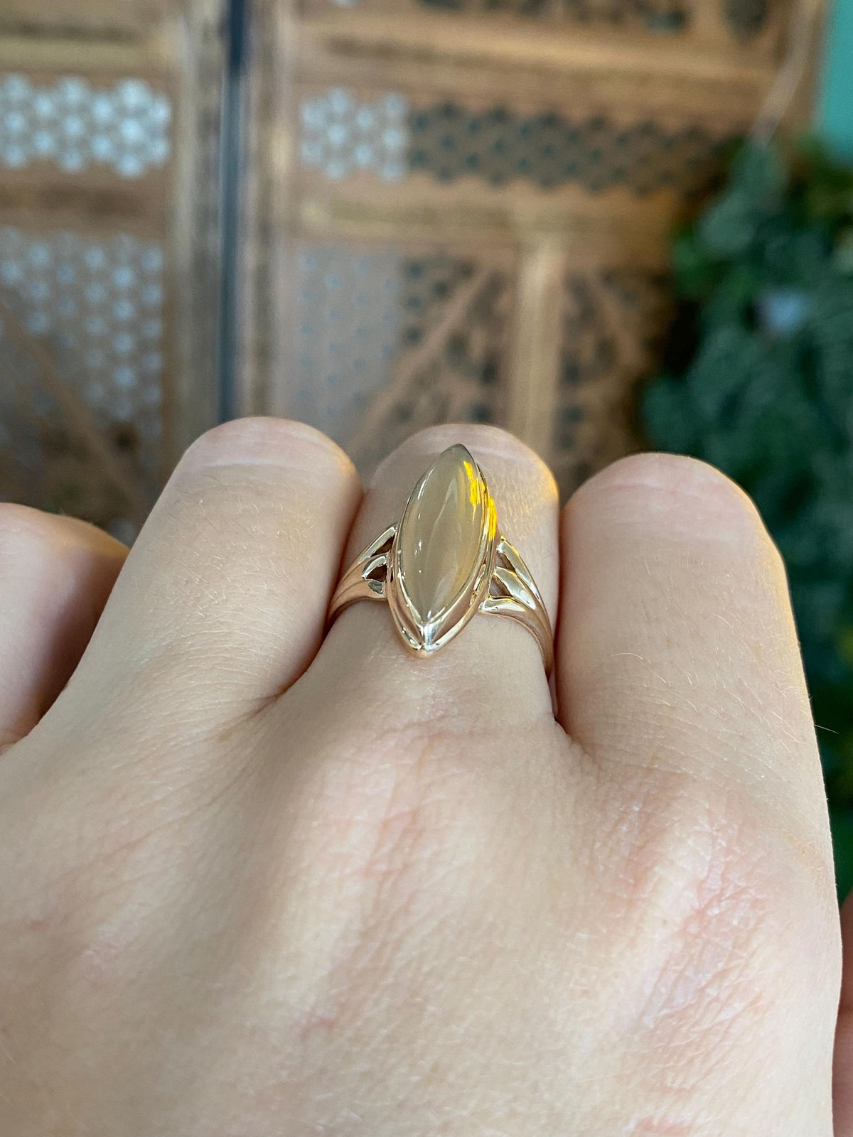 Vintage Solid 10k Yellow Gold Marquis Quartz Ring - Size 6.5