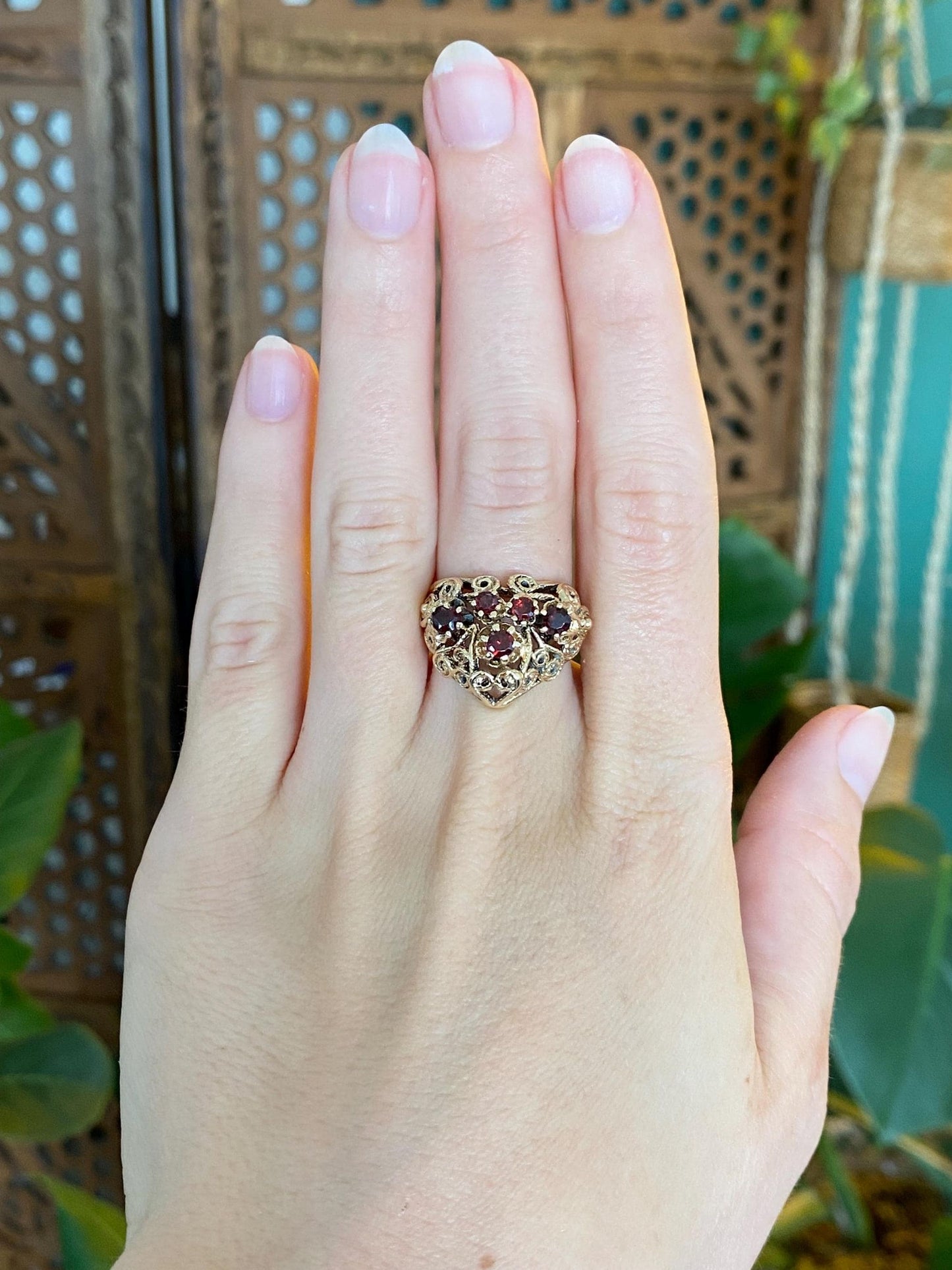 Vintage Solid 14k Yellow Gold Garnet Filigree Ring - Size 6.5