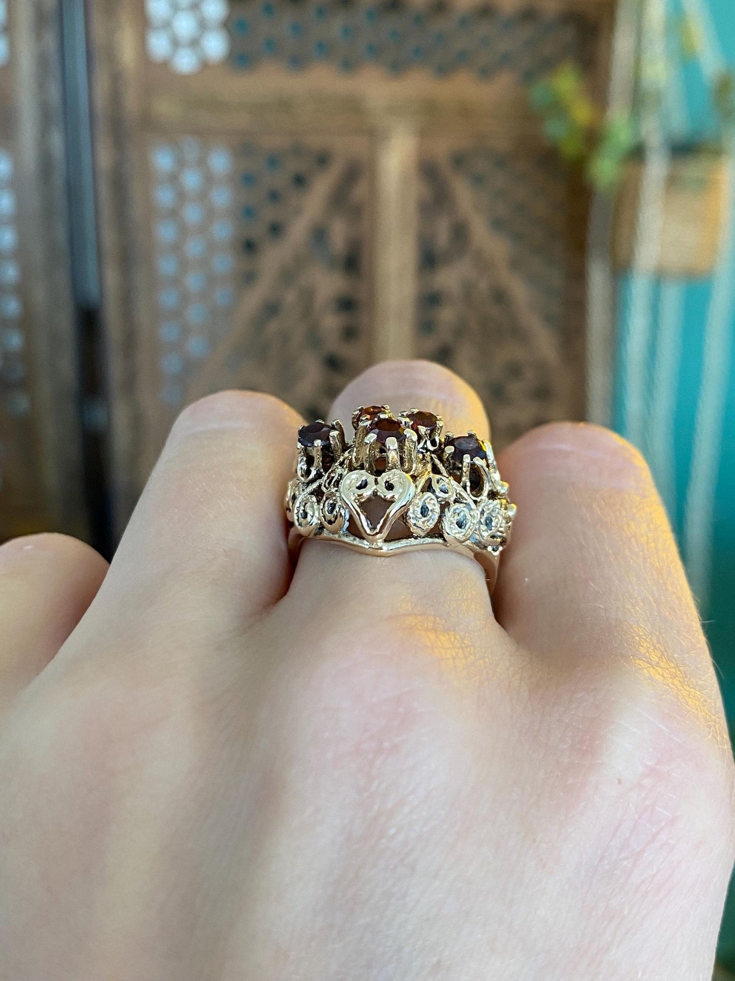 Vintage Solid 14k Yellow Gold Garnet Filigree Ring - Size 6.5