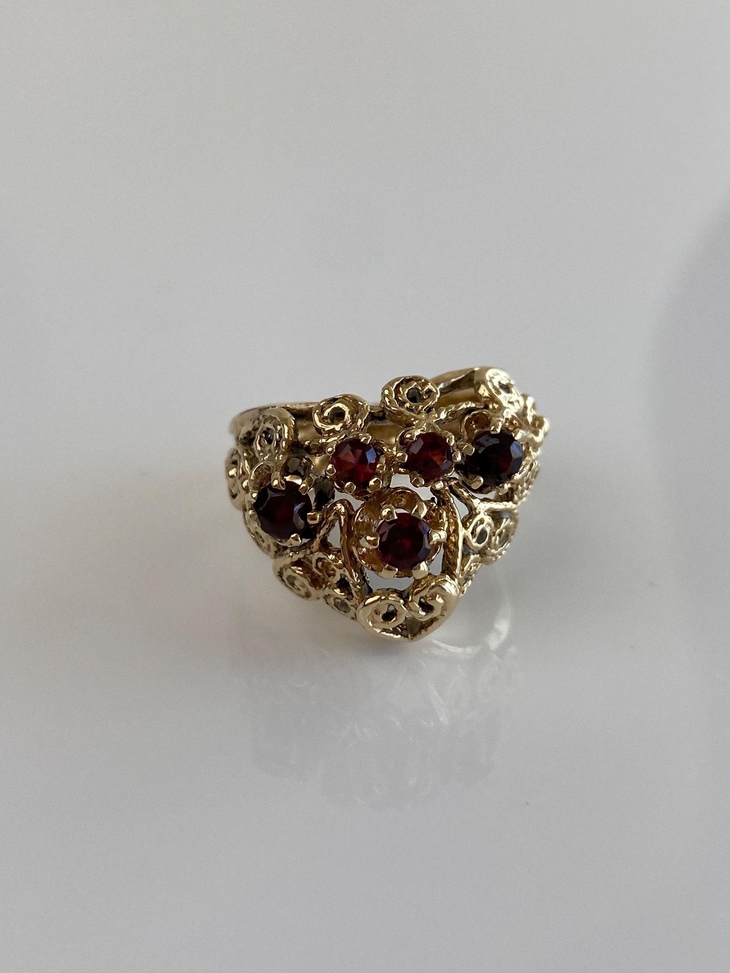 Vintage Solid 14k Yellow Gold Garnet Filigree Ring - Size 6.5