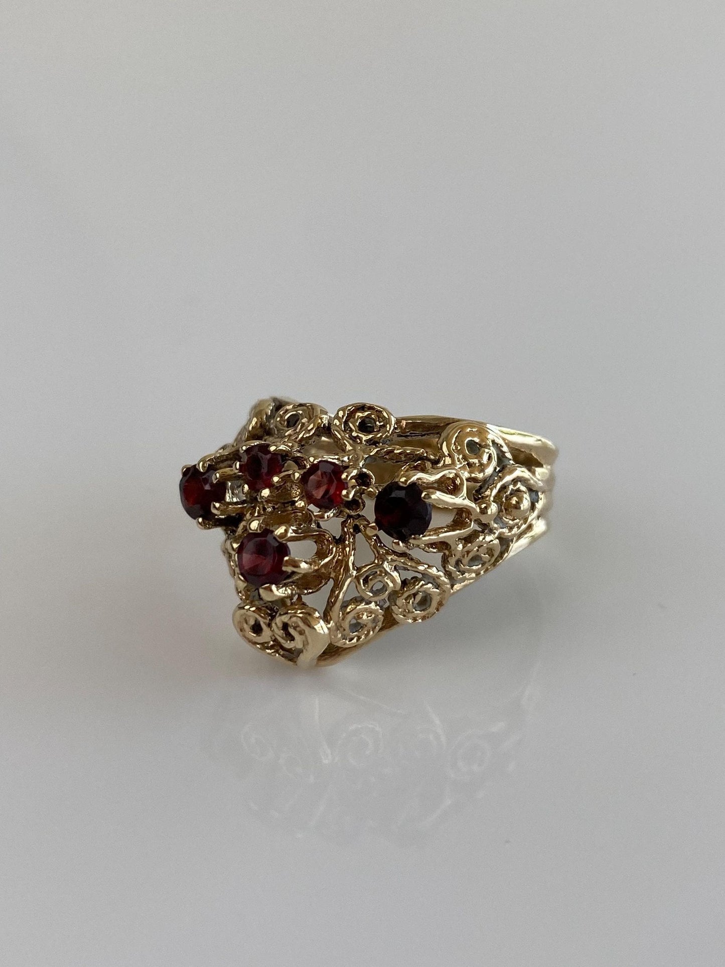 Vintage Solid 14k Yellow Gold Garnet Filigree Ring - Size 6.5