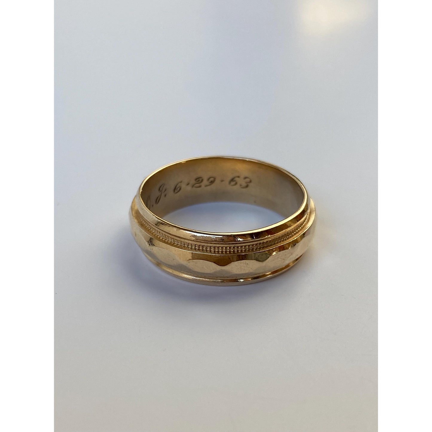 Vintage Solid 14k Yellow Gold Miligrain Faceted Ring Band - Size 9.5