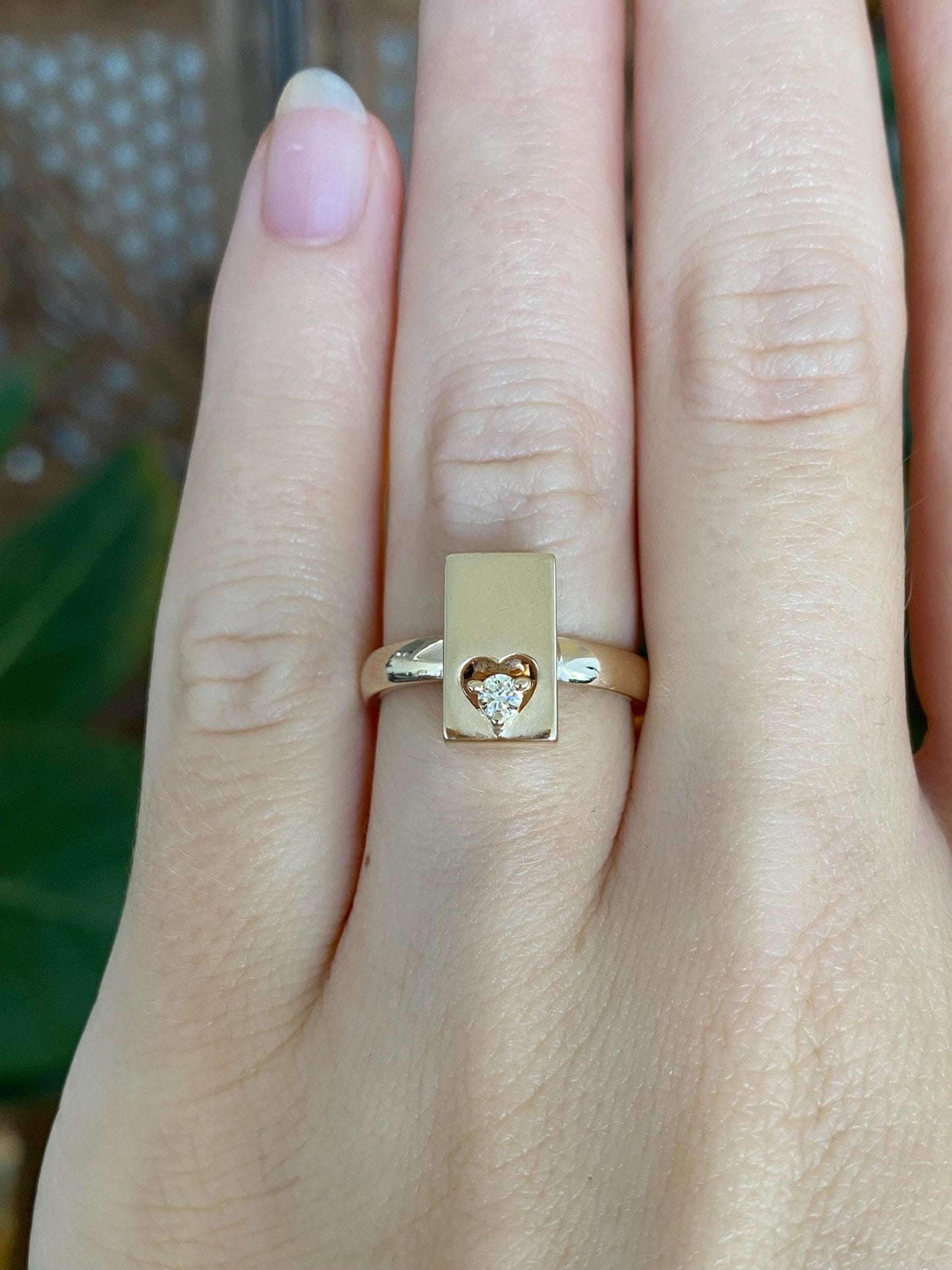 Vintage Solid 14k Yellow Gold Diamond Heart Box Ring - Size 5.5