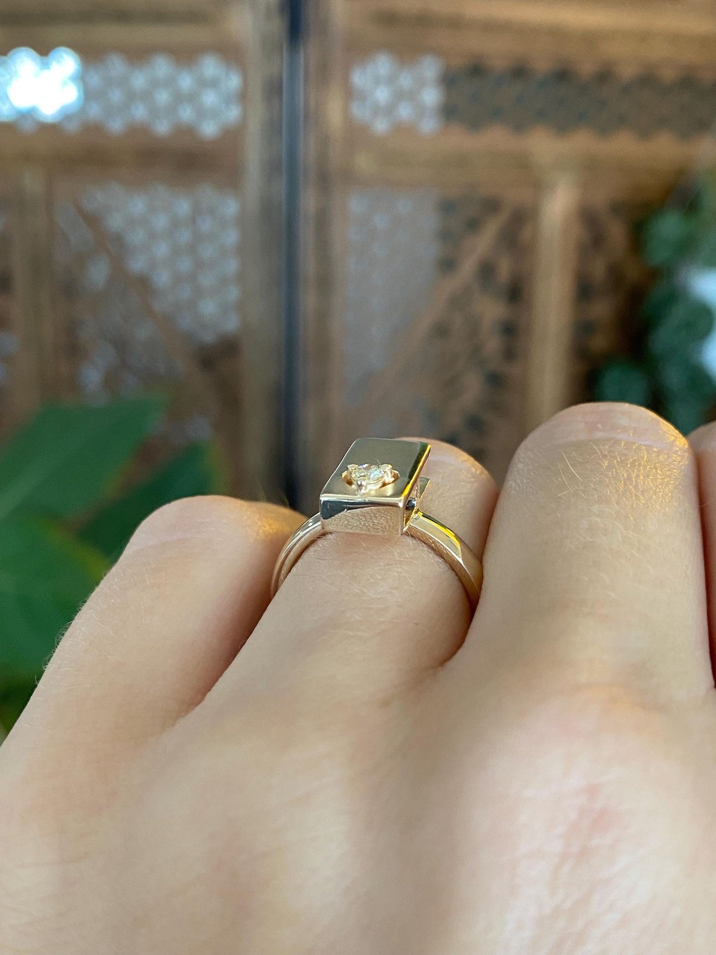 Vintage Solid 14k Yellow Gold Diamond Heart Box Ring - Size 5.5