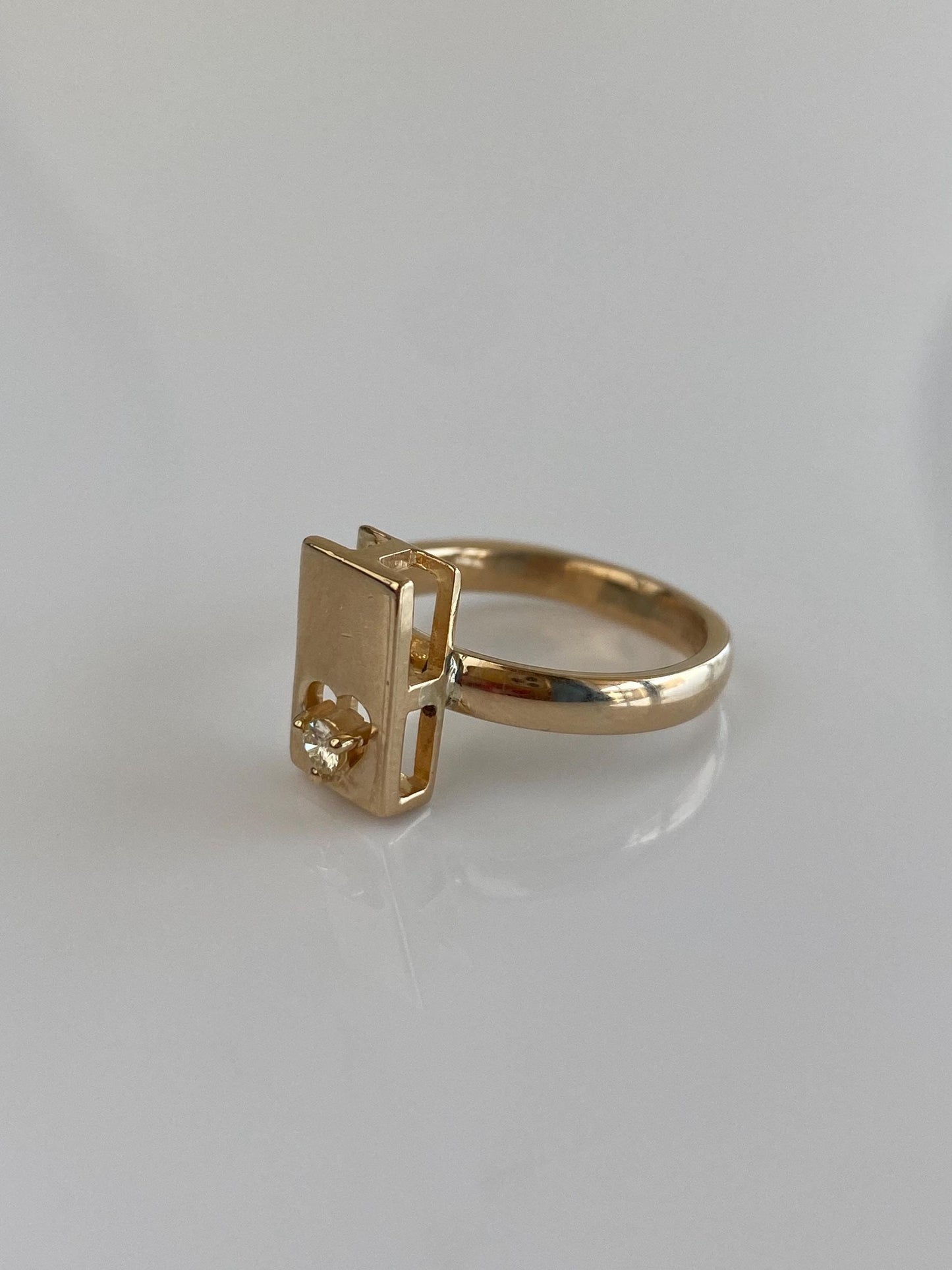 Vintage Solid 14k Yellow Gold Diamond Heart Box Ring - Size 5.5
