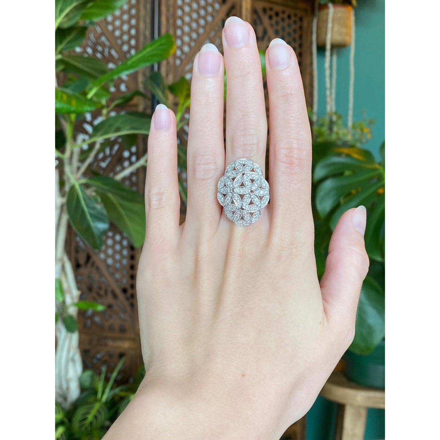 Vintage Solid 14k White Gold Diamond Flower Cluster Ring - Size 6.75